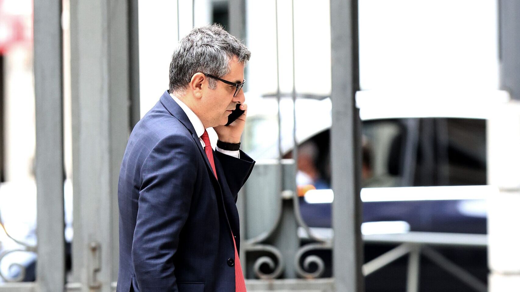 Félix Bolaños habló anoche con Ester Muñoz para pedir el apoyo del PP al decreto anticrisis por la guerra de Irán