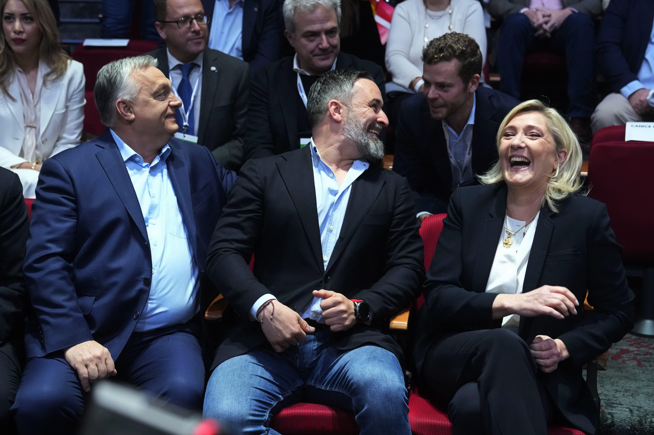 Mami, ¿qué será lo que tiene Orbán?