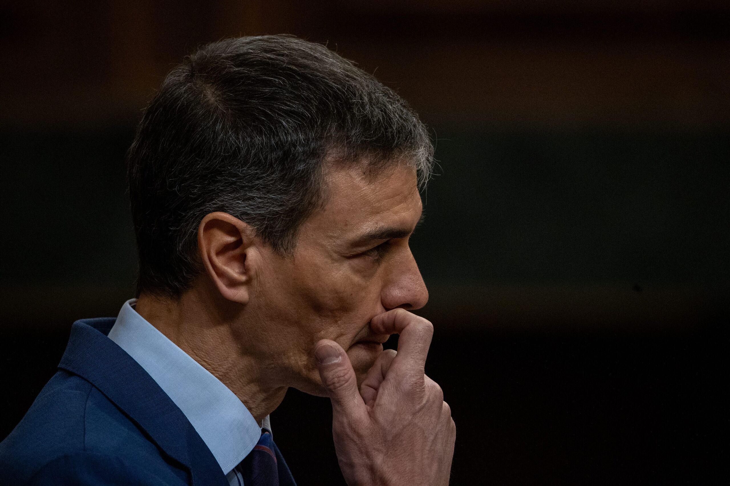 El cóctel explosivo de Sánchez en las nóminas que hunde el salario neto de los españoles