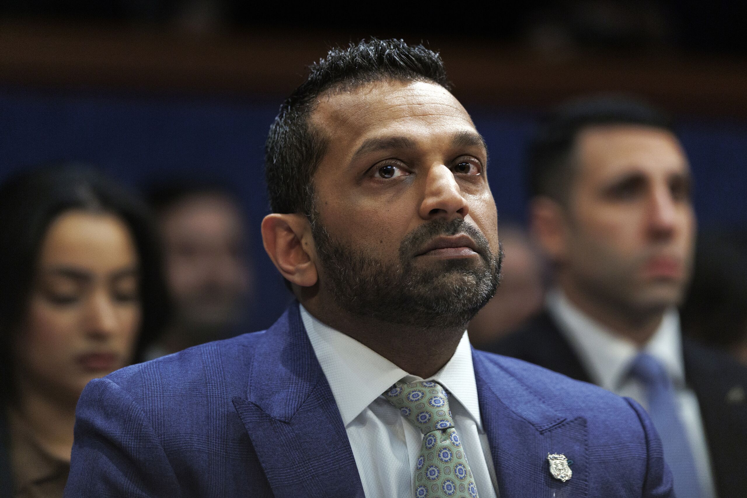 Piratas informáticos proiraníes filtran documentos privados de Kash Patel, director del FBI