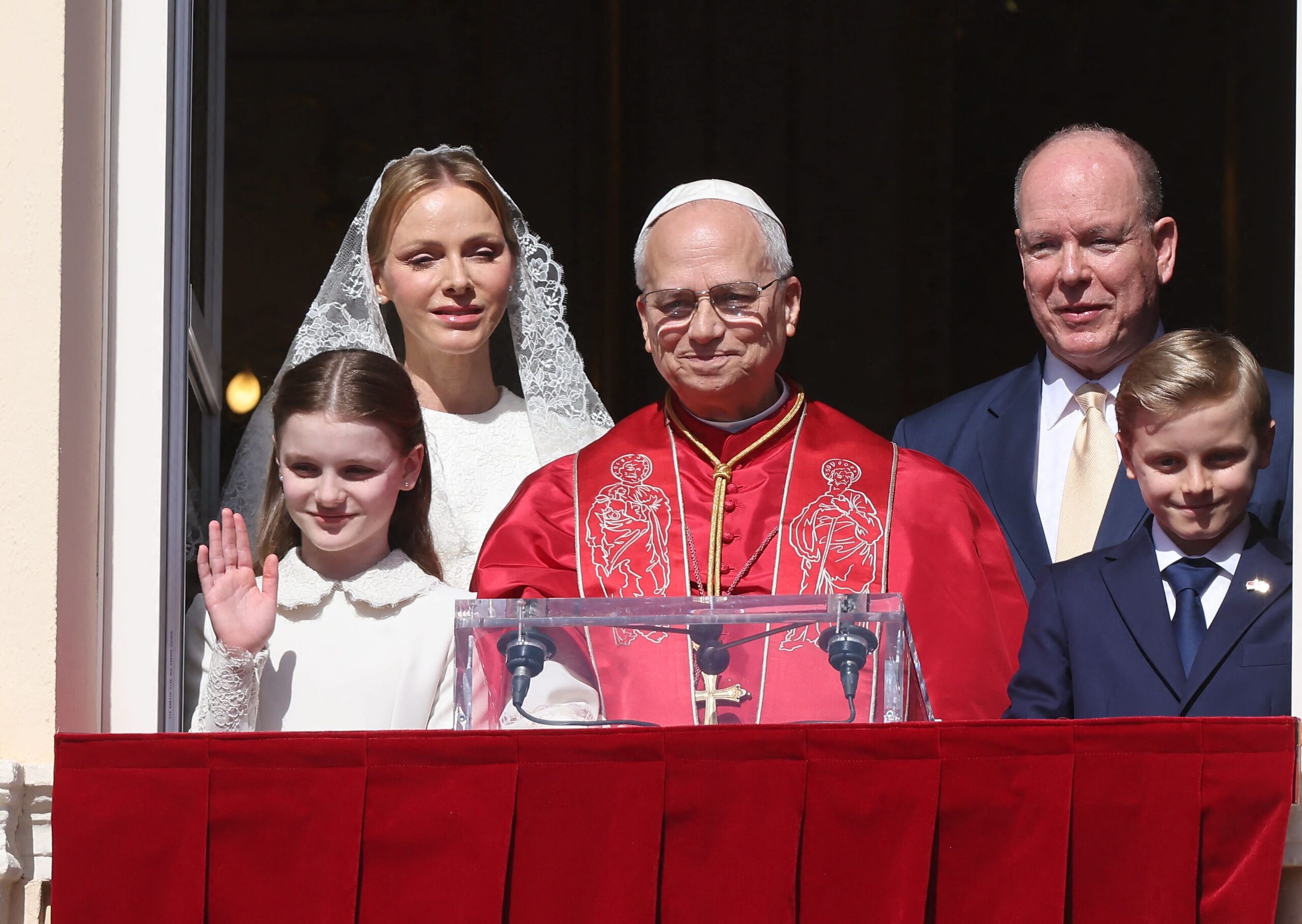 leon-xiv-visita-monaco-alberto-charlene-jacques-gabriela.jpg