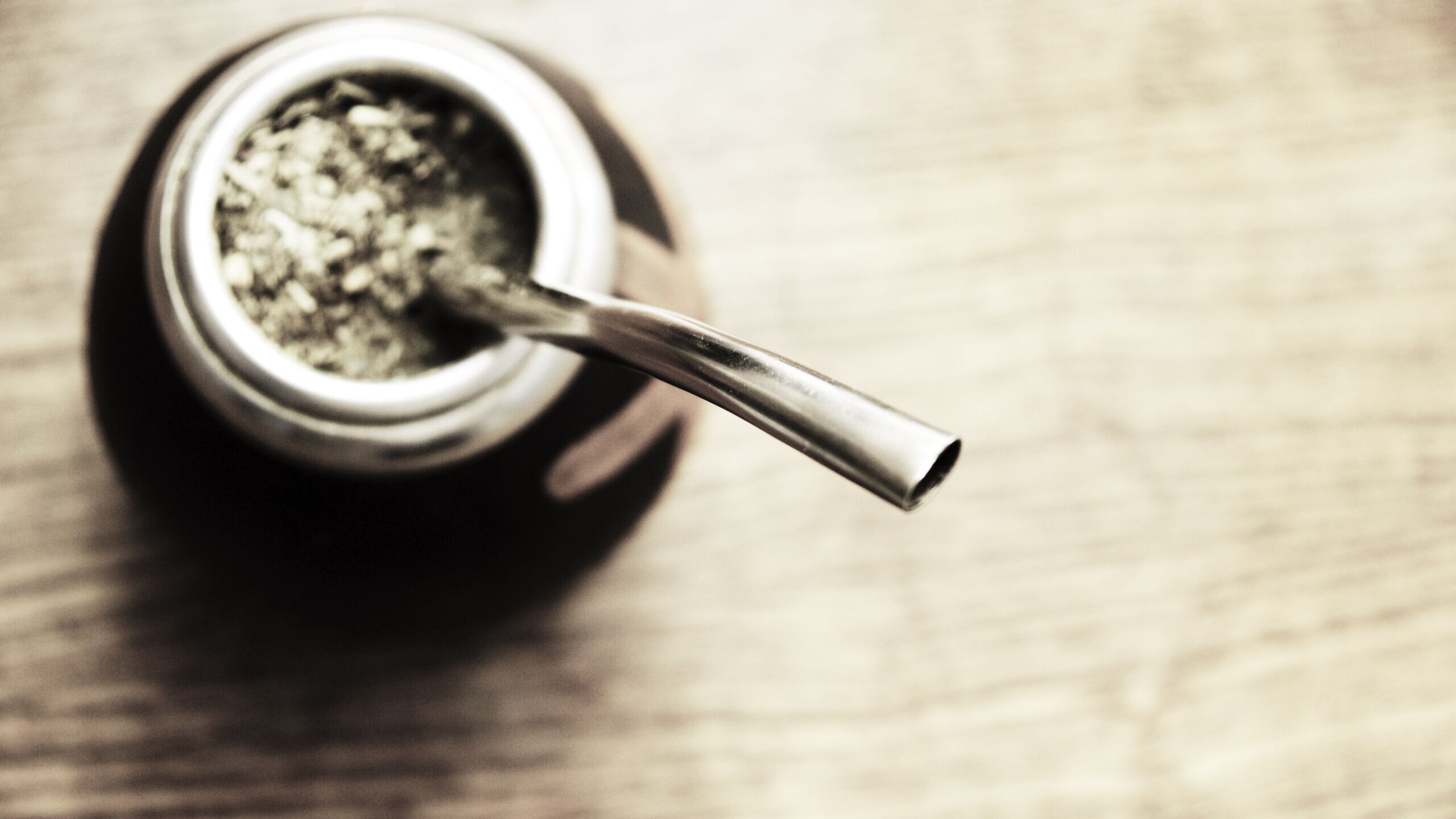 ¿'Hierba' o 'yerba'? La RAE aclara cuál es la forma correcta