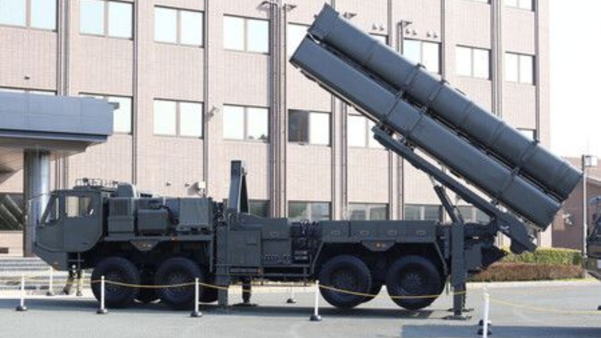 Japón se rearma y despliega sus primeros misiles de largo alcance