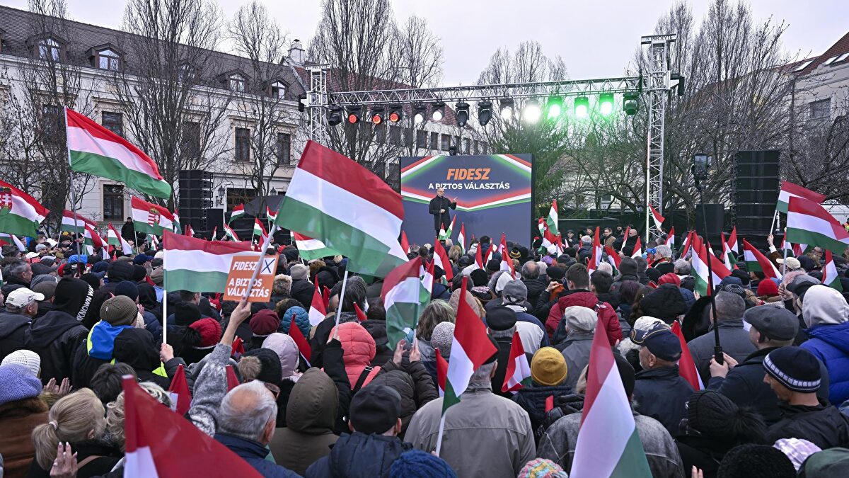 Los últimos sondeos vaticinan el fin de la era Orbán con un vuelco histórico en Hungría a favor de Péter Magyar