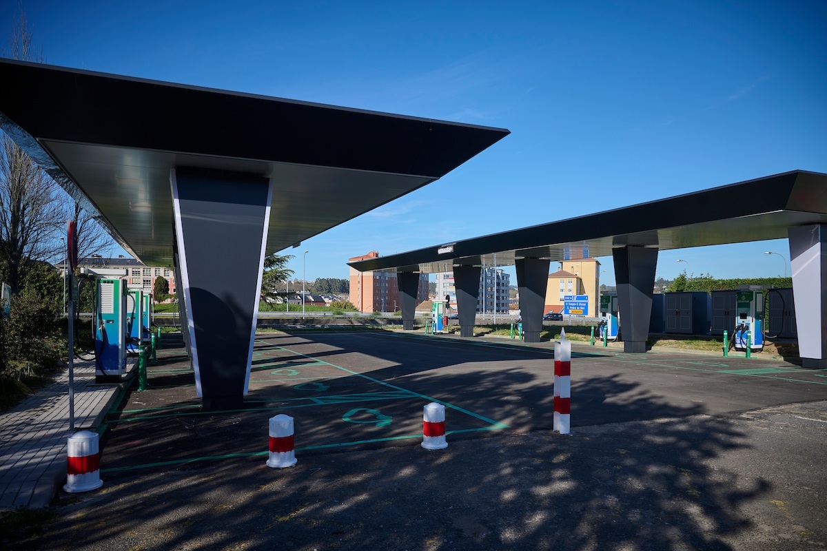 La AP-9 instala el primer corredor de electrolineras ultrarrápidas de Galicia