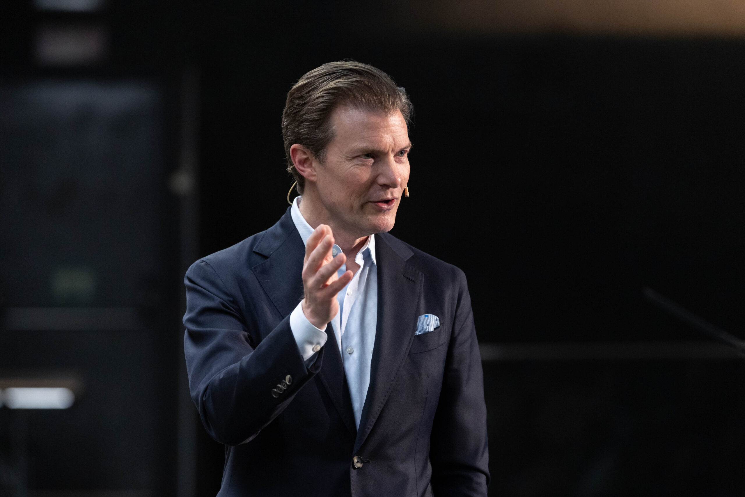 Johan Norberg avisa a Europa: "Hay que construir un muro alrededor del Estado del bienestar"