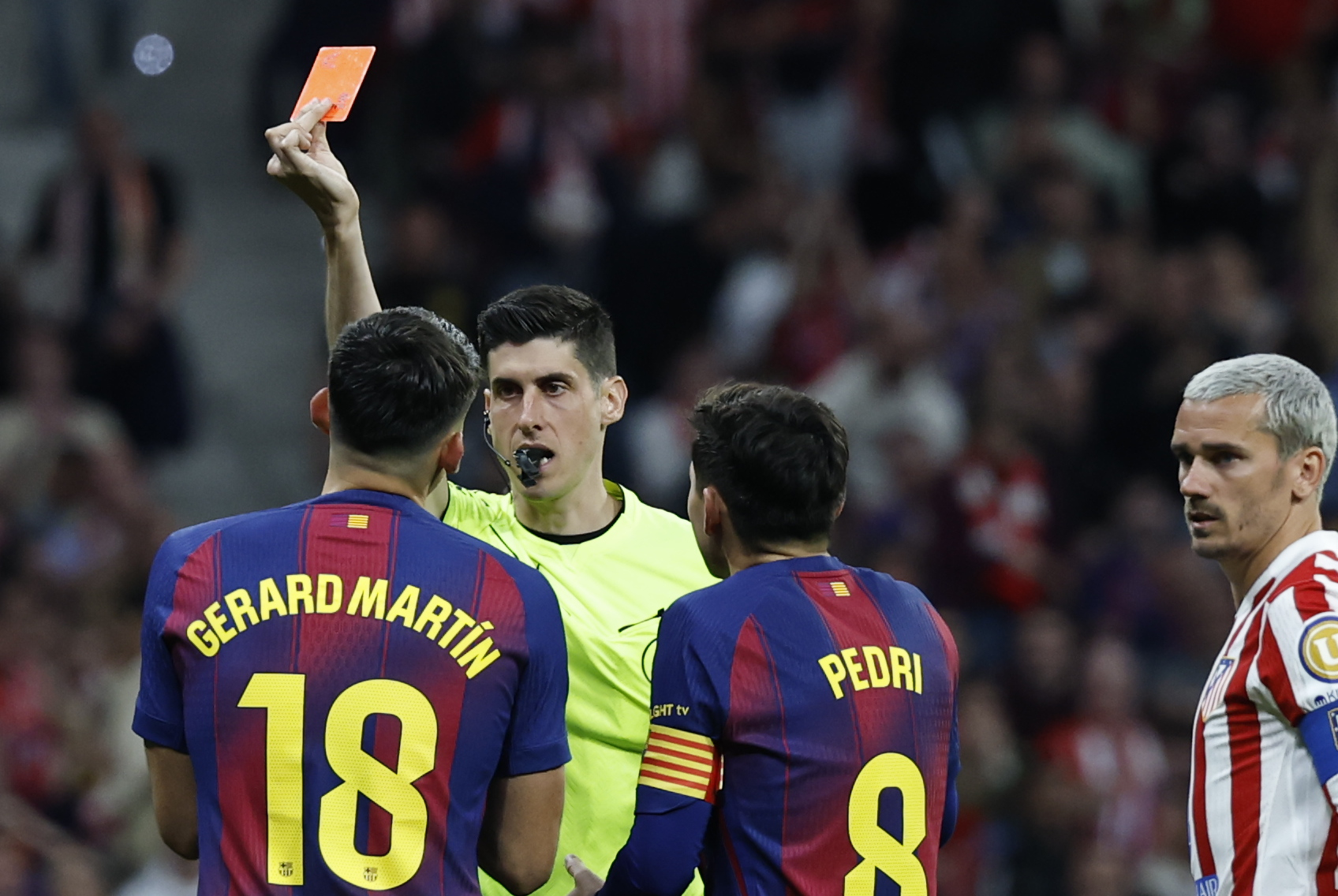 La 'no roja' a Gerard Martín que indigna al Atlético: ¿debió ser expulsado o no?