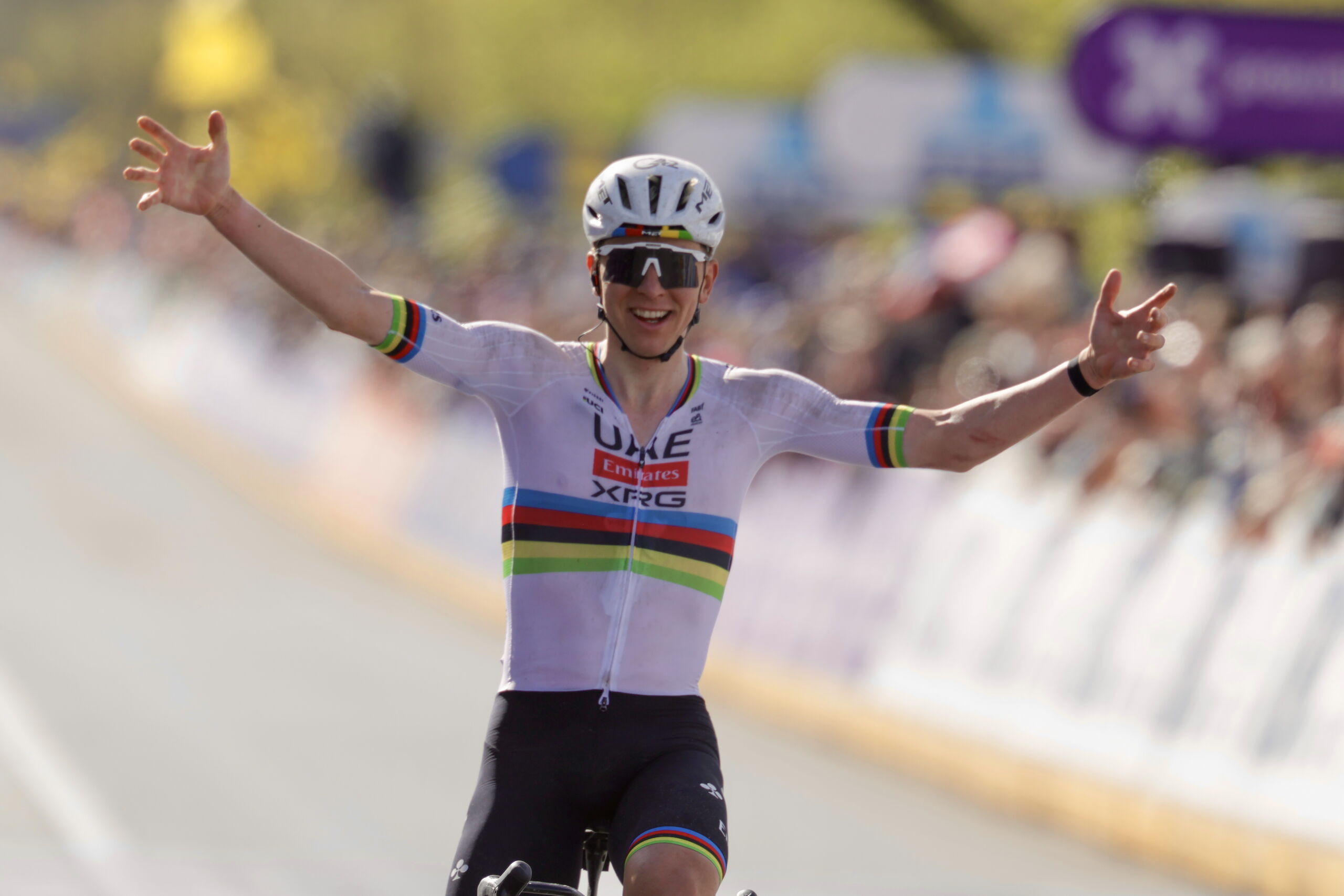 Exhibición extraterrestre de Pogacar en el Tour de Flandes