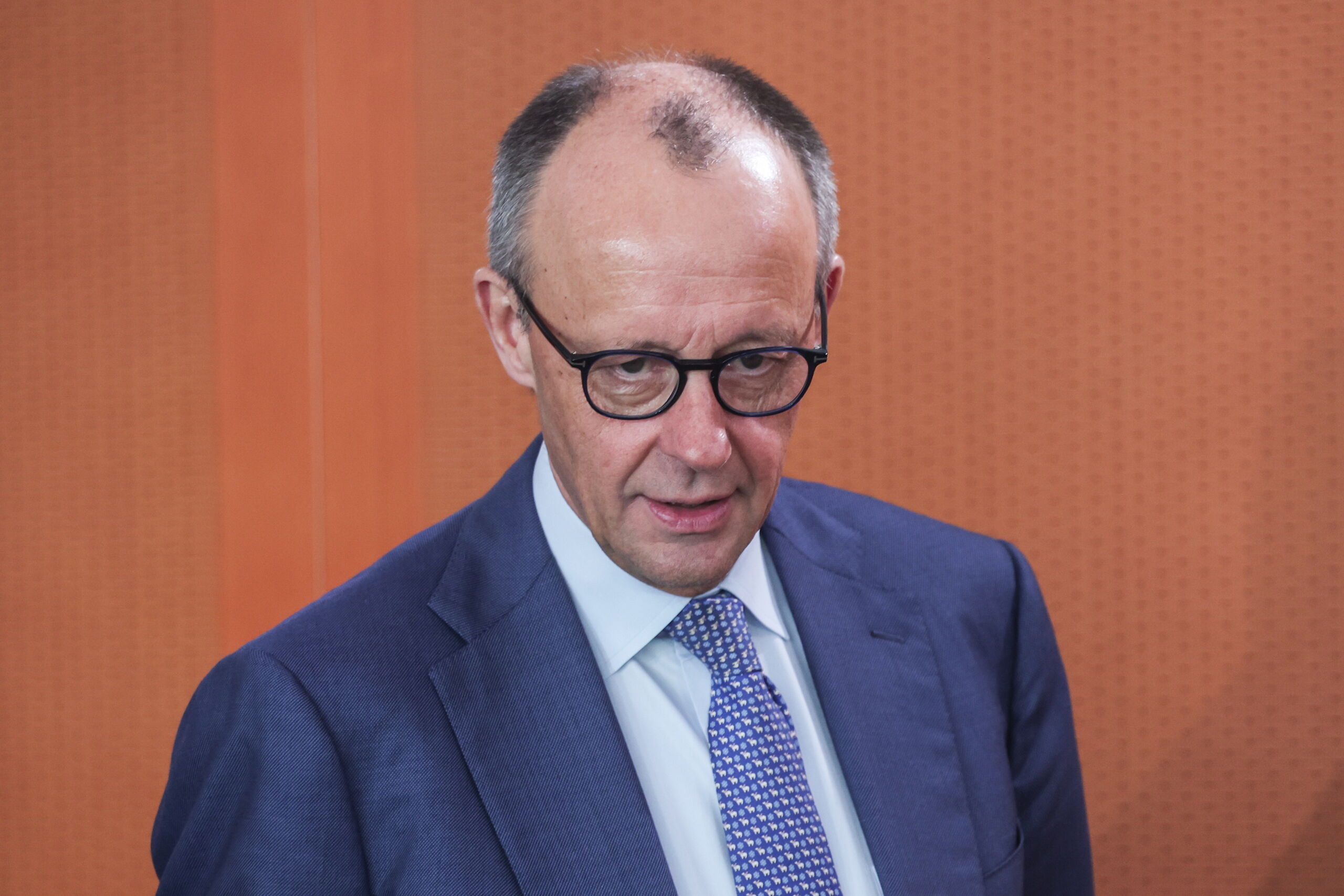 Los alemanes de menos de 45 años tendrán que pedir permiso al Ejército para salir del país más de tres meses