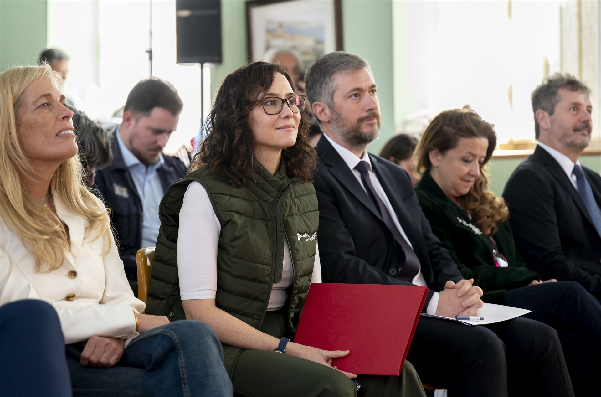 Ayuso cita a sus consejeros para abordar el último año de legislatura: las claves de una reunión en Manzanares El Real