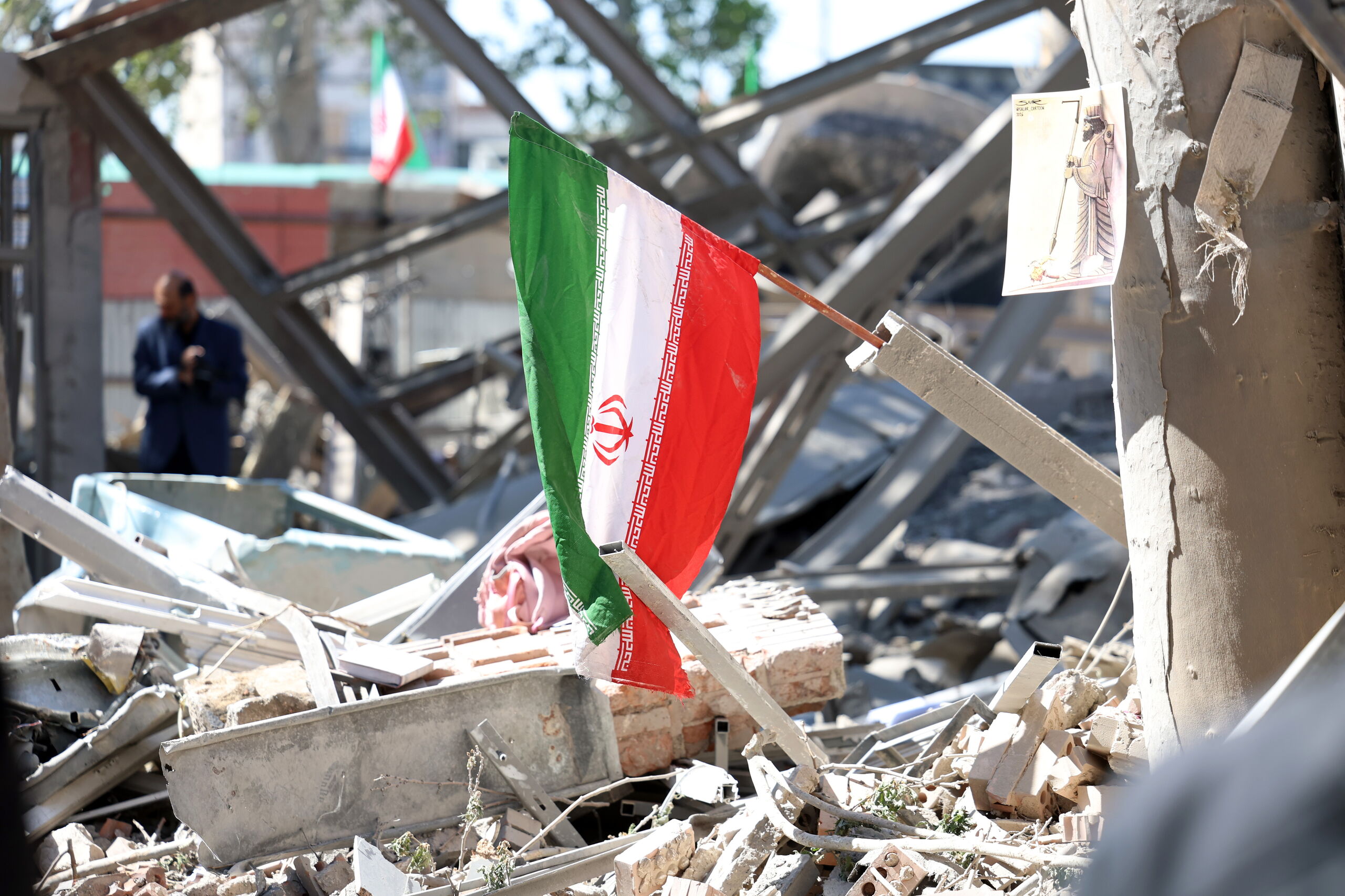 El régimen iraní pide a su pueblo que haga de escudo humano para proteger las centrales eléctricas