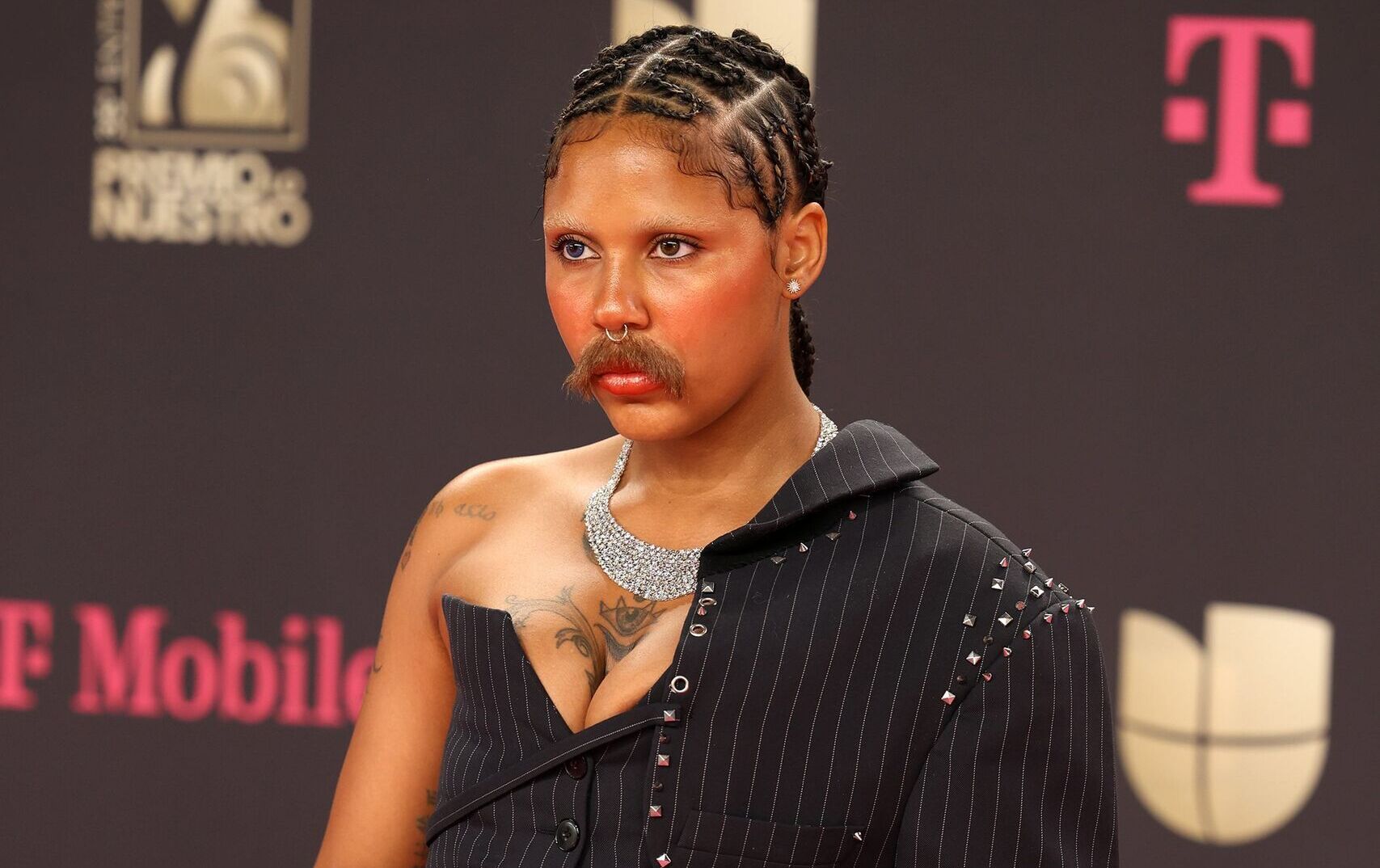 Denuncian a la rapera Tokischa por posar "semidesnuda" en una iglesia de San Sebastián