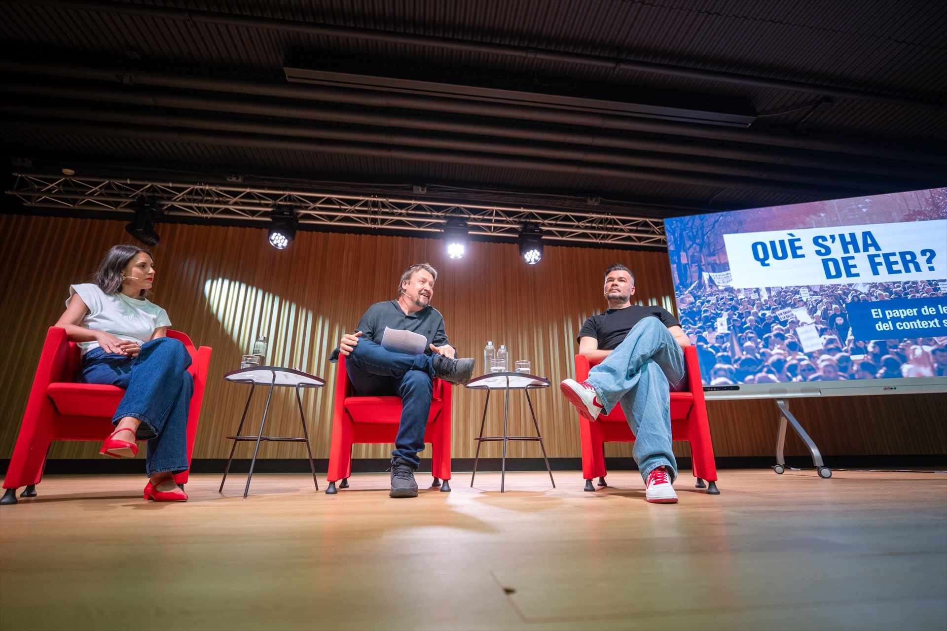 Rufián y Montero exhiben su sintonía en Barcelona e insisten en el Frente Popular