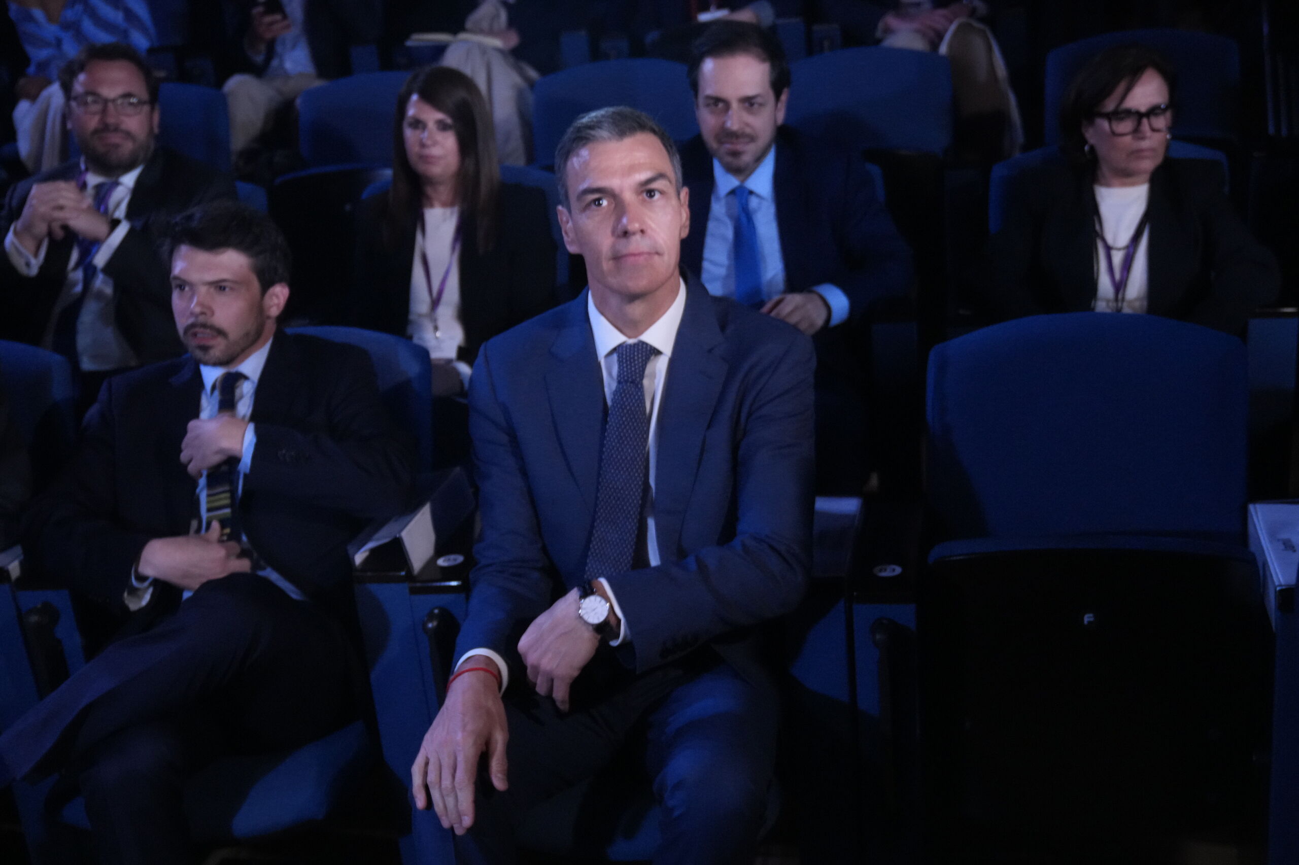 El desprecio de Sánchez a Machado, el pacto PP-VOX y la faena histórica de Morante