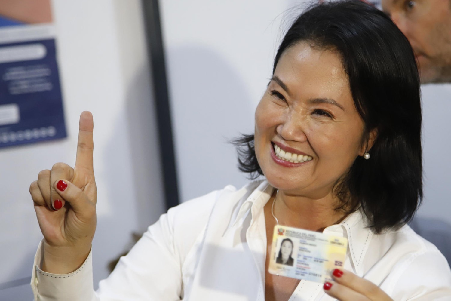 Keiko Fujimori gana la primera vuelta en Perú en una jornada electoral llena de problemas