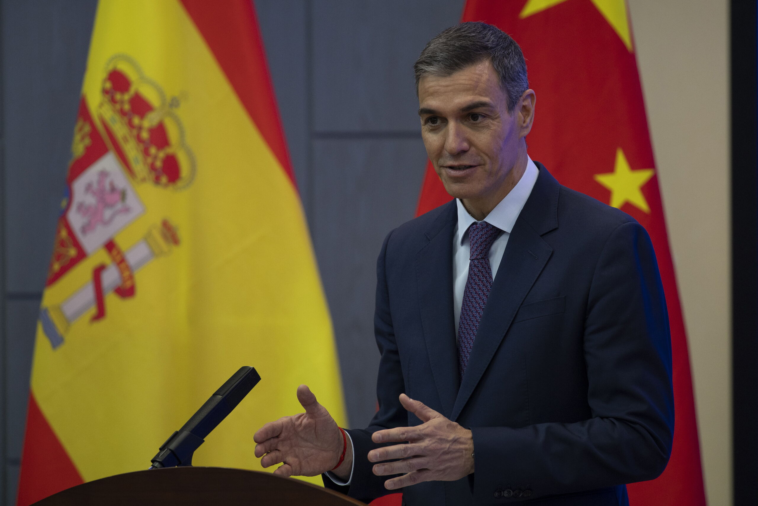 Clamor judicial contra el "secuestro" del Congreso por parte de Sánchez y el silencio de Pumpido