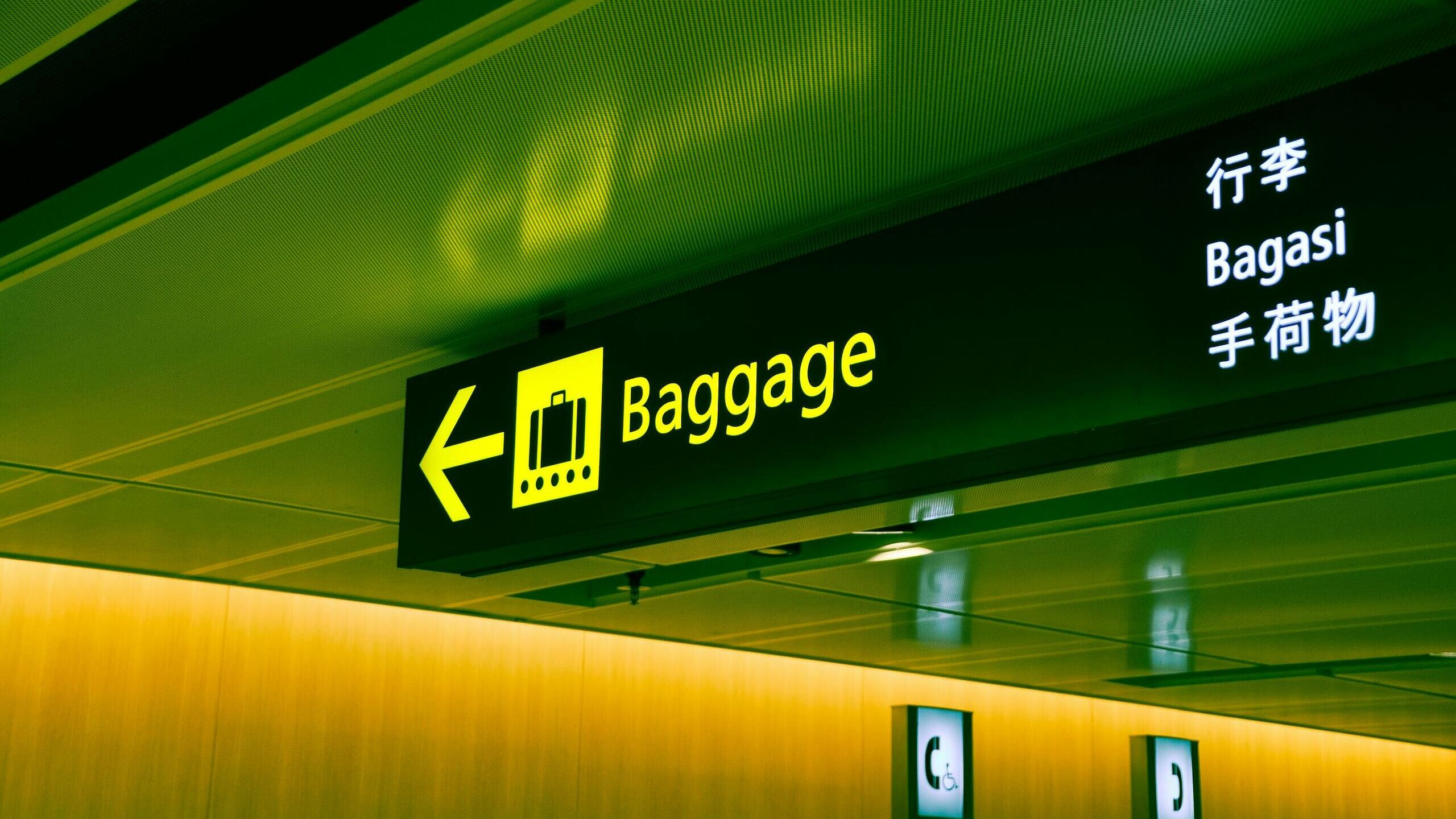 ¿Harto de esperar tu maleta en la cinta del aeropuerto? Así recuperarás el equipaje antes