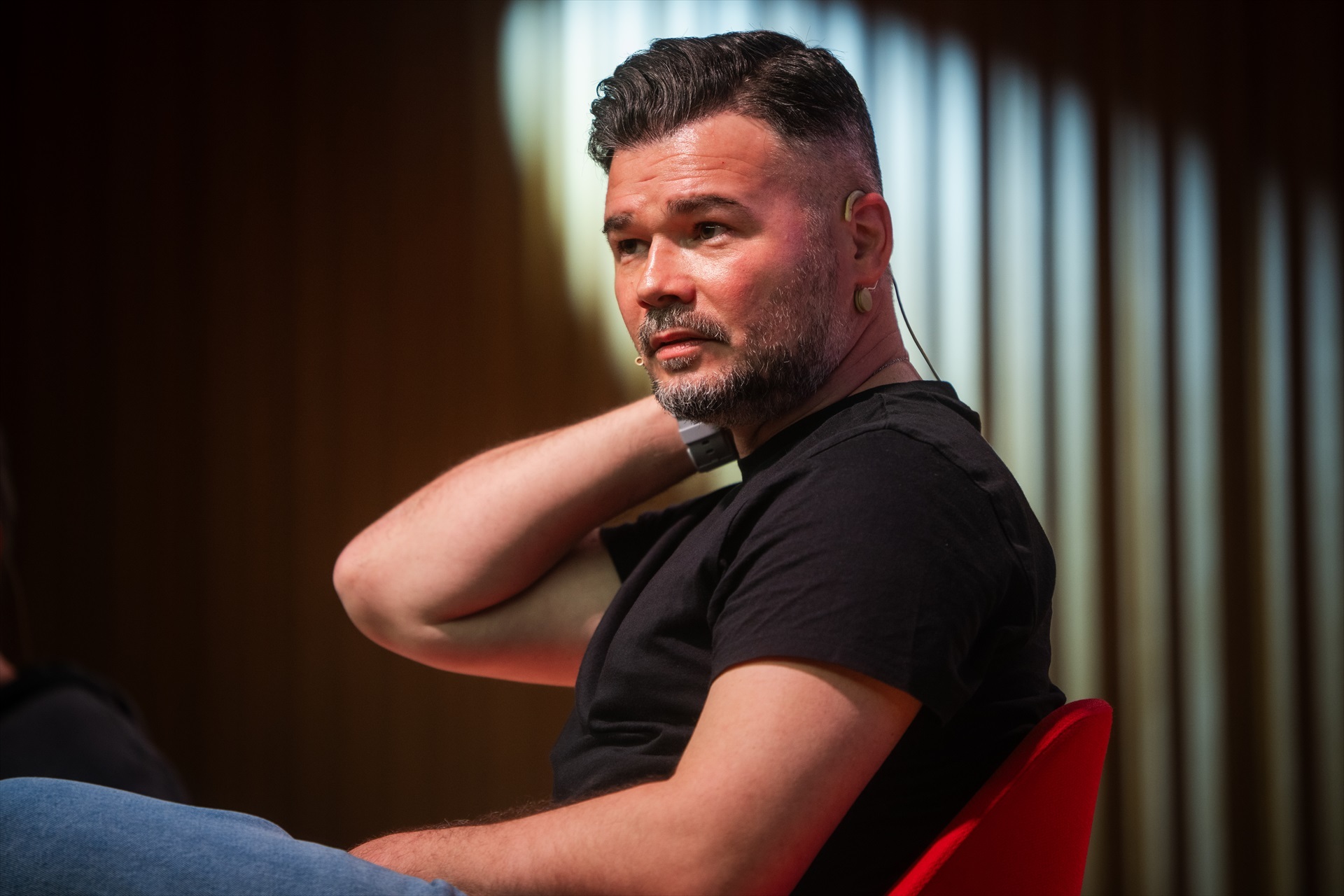 Rufián hace el ridículo intentando culpar a Amancio Ortega de la crisis de la vivienda