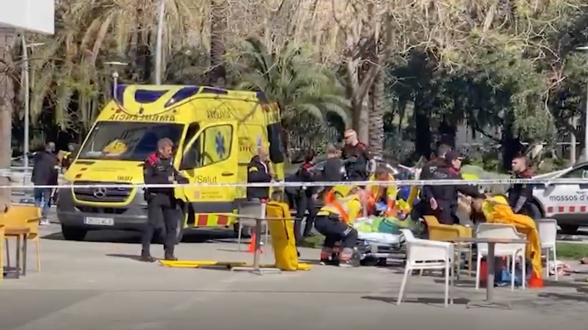 Disparan cinco tiros a un hombre y lo dejan en estado crítico en Barcelona