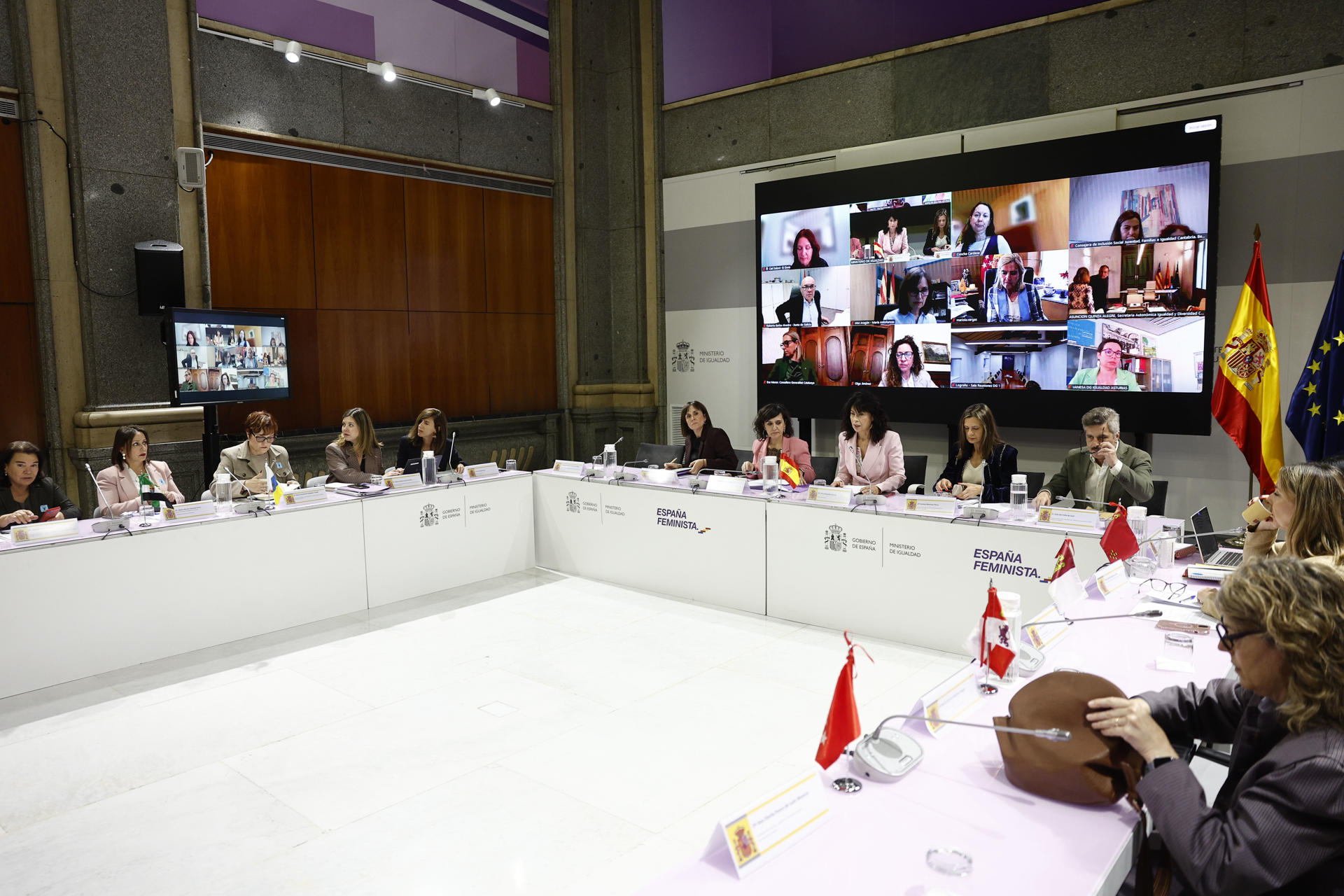 Madrid denuncia ante Igualdad el descontrol con las pulseras antimaltrato tras los cuatro últimos asesinatos