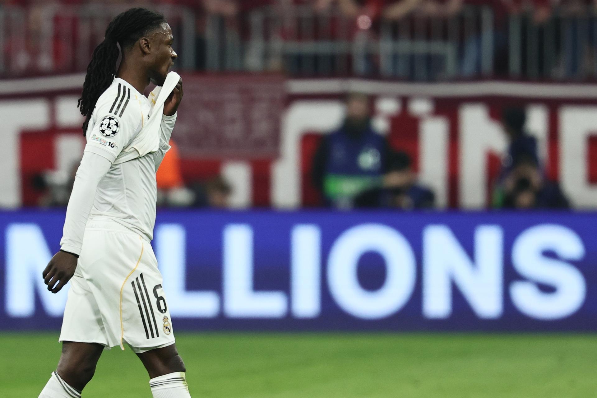 Una roja polémica a Camavinga deja fuera al Real Madrid de la Champions (4-3)