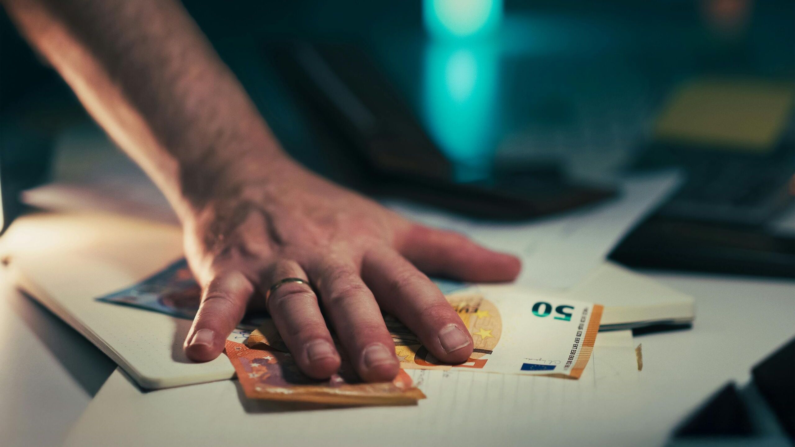 'Prevalerse' no es lo mismo que 'prevalecer': el matiz lingüístico que muchos escriben mal