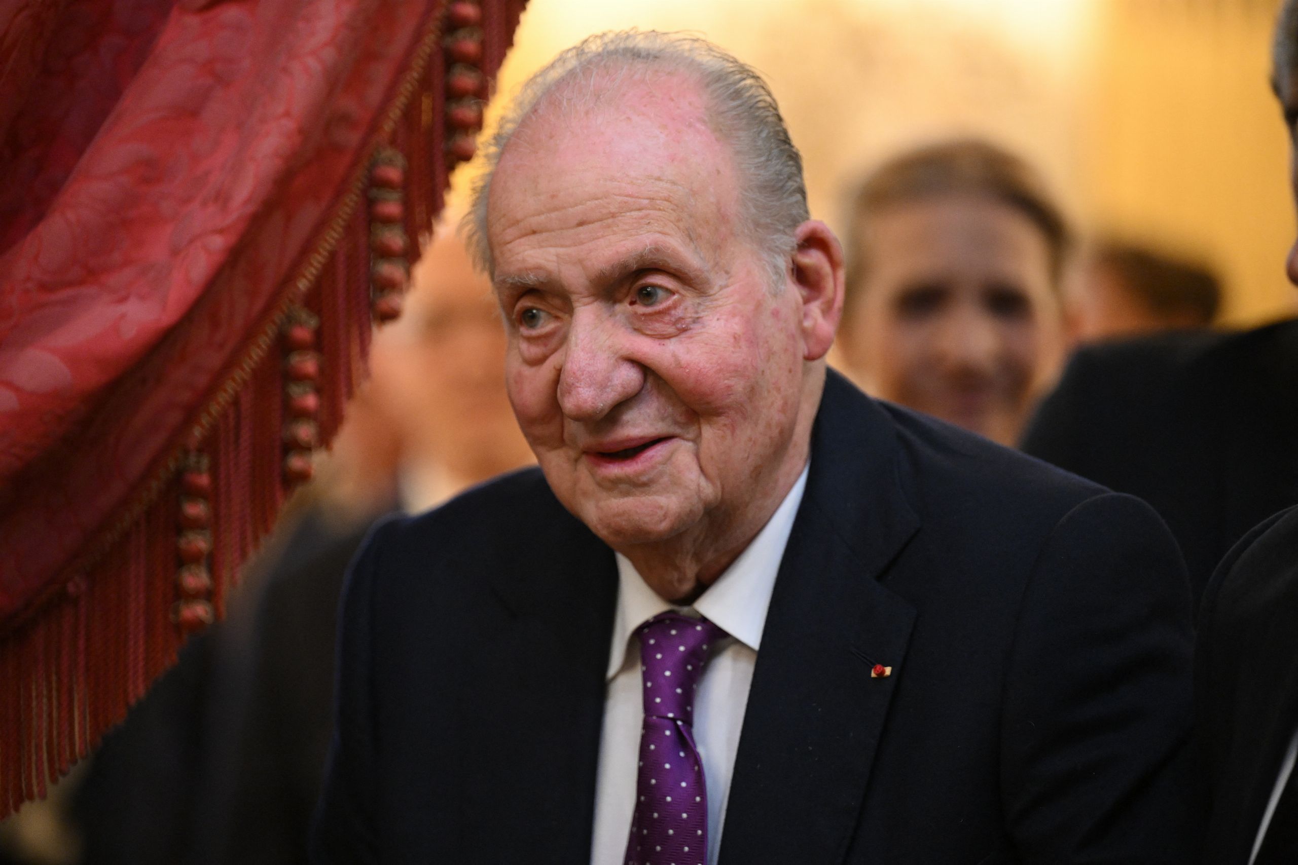 Juan Carlos I carga contra Sánchez: "Con el Gobierno actual las cosas deben ser muy difíciles para mi hijo"