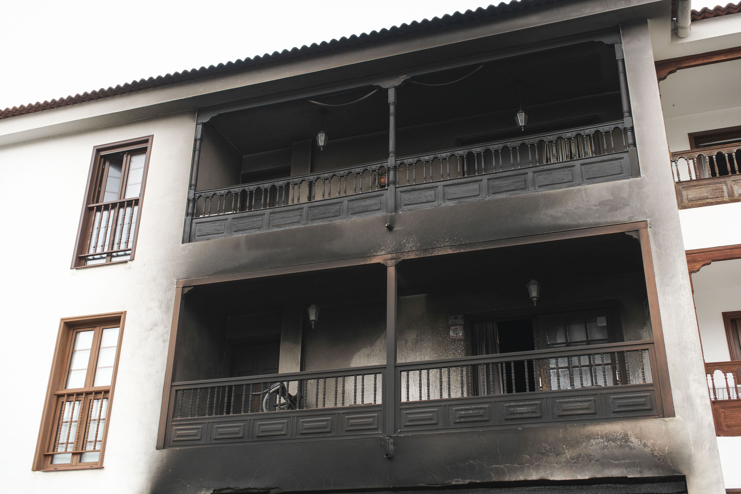 Tragedia en Tenerife: mueren tres personas tras incendiarse un edificio en Los Realejos