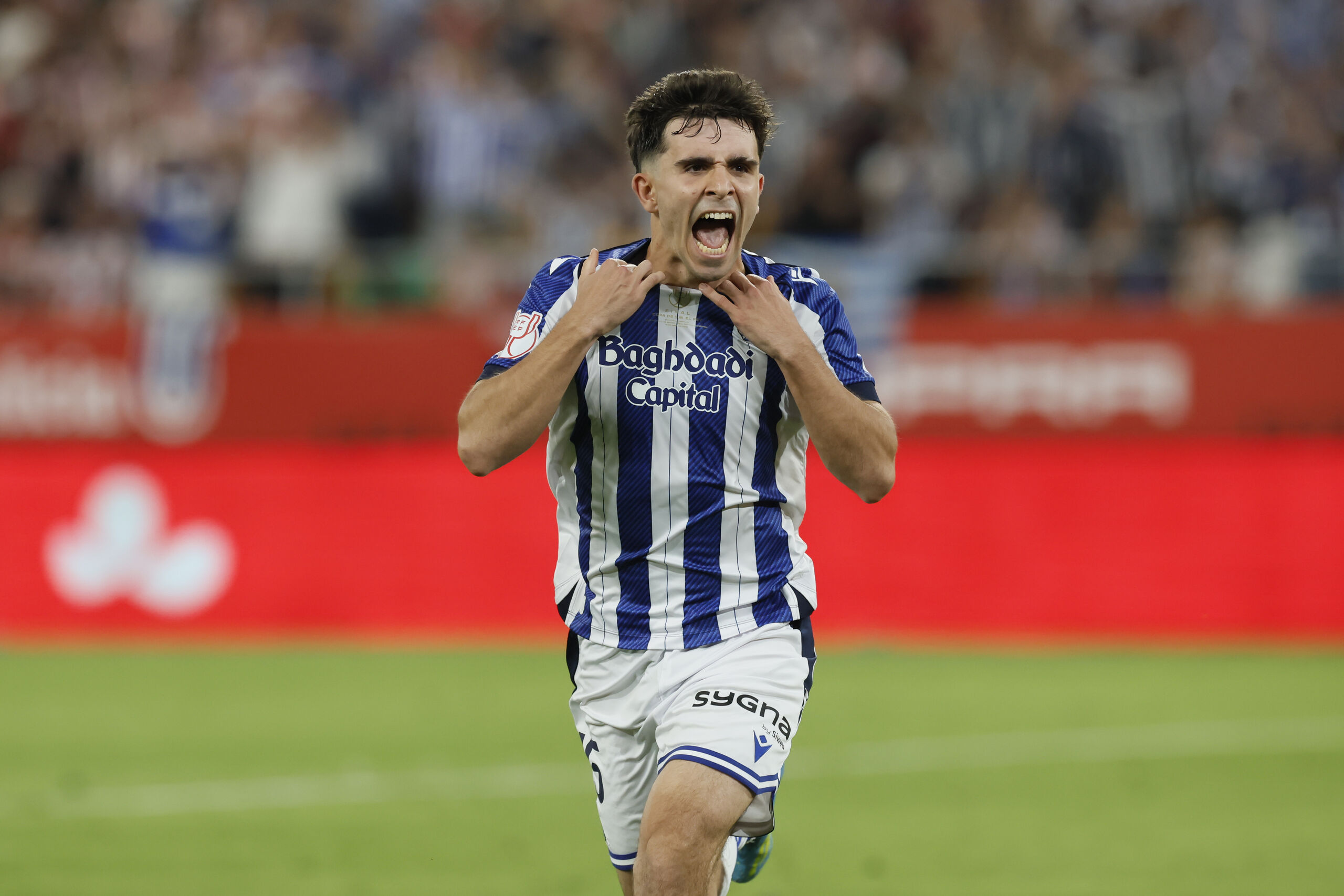 Pablo Marín, el canterano que pasó de recogepelotas a dar la Copa a la Real Sociedad