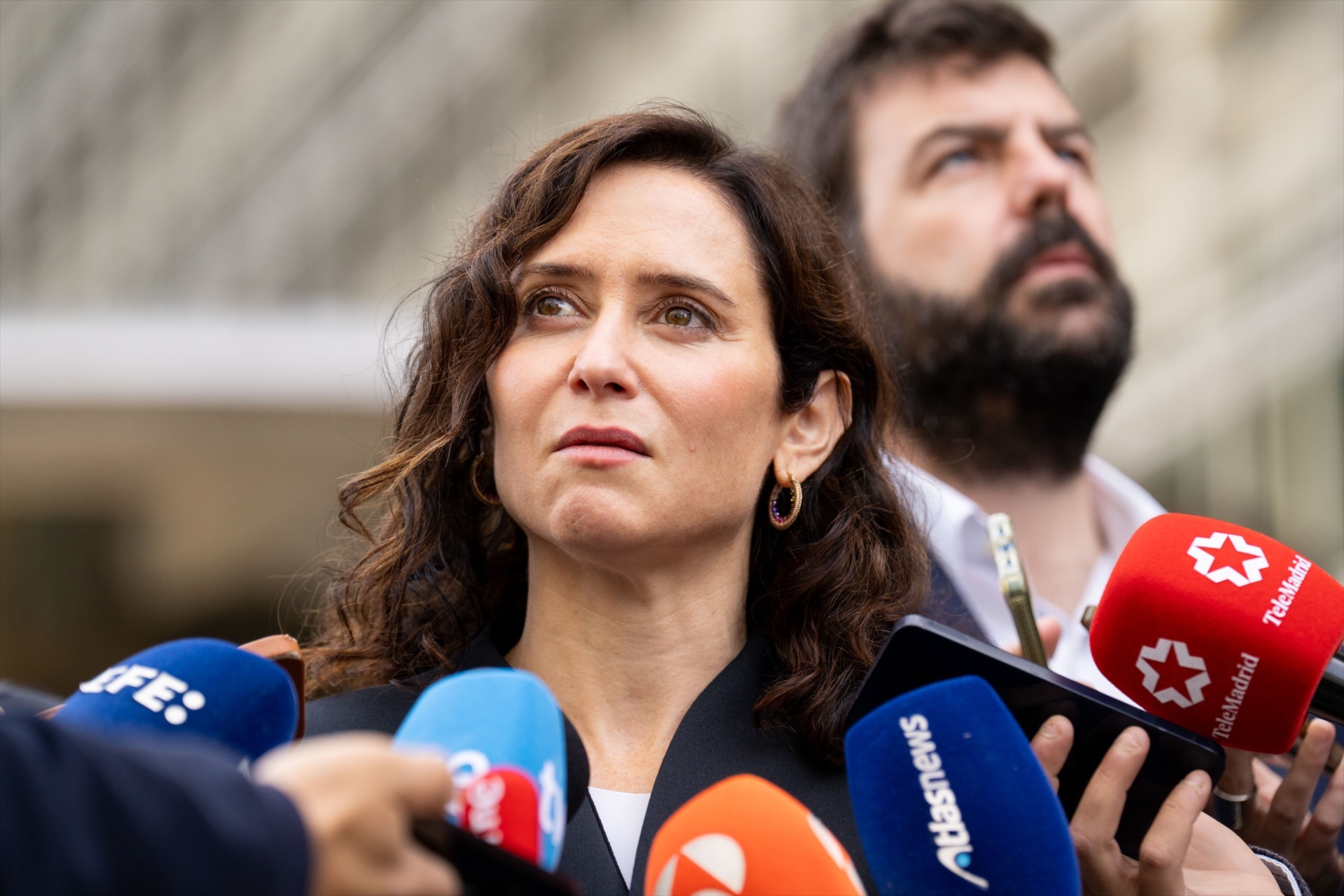 La letra pequeña de la nueva ley de vivienda protegida de Ayuso y la batalla electoral que librará contra Sánchez