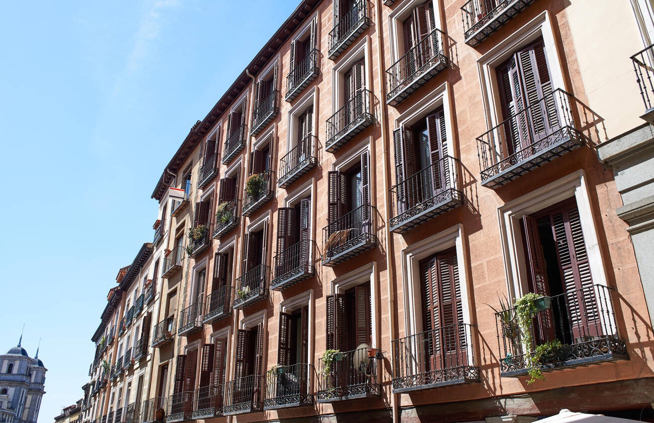 El Consell acusa al Gobierno de aprobar un Plan de Vivienda 'ideológico', tardío y sin consenso