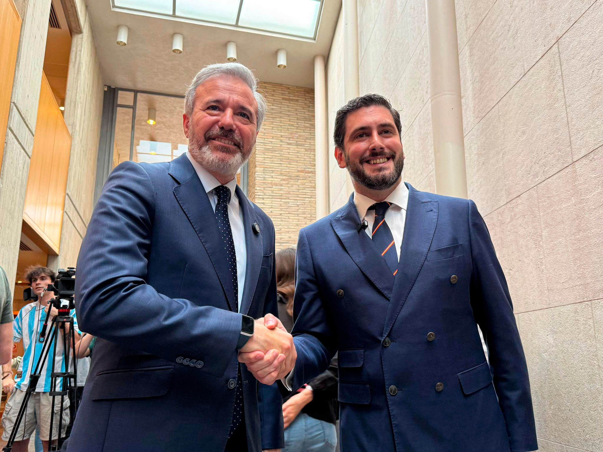 PP y Vox pactan una coalición de Gobierno en Aragón a doce días del límite