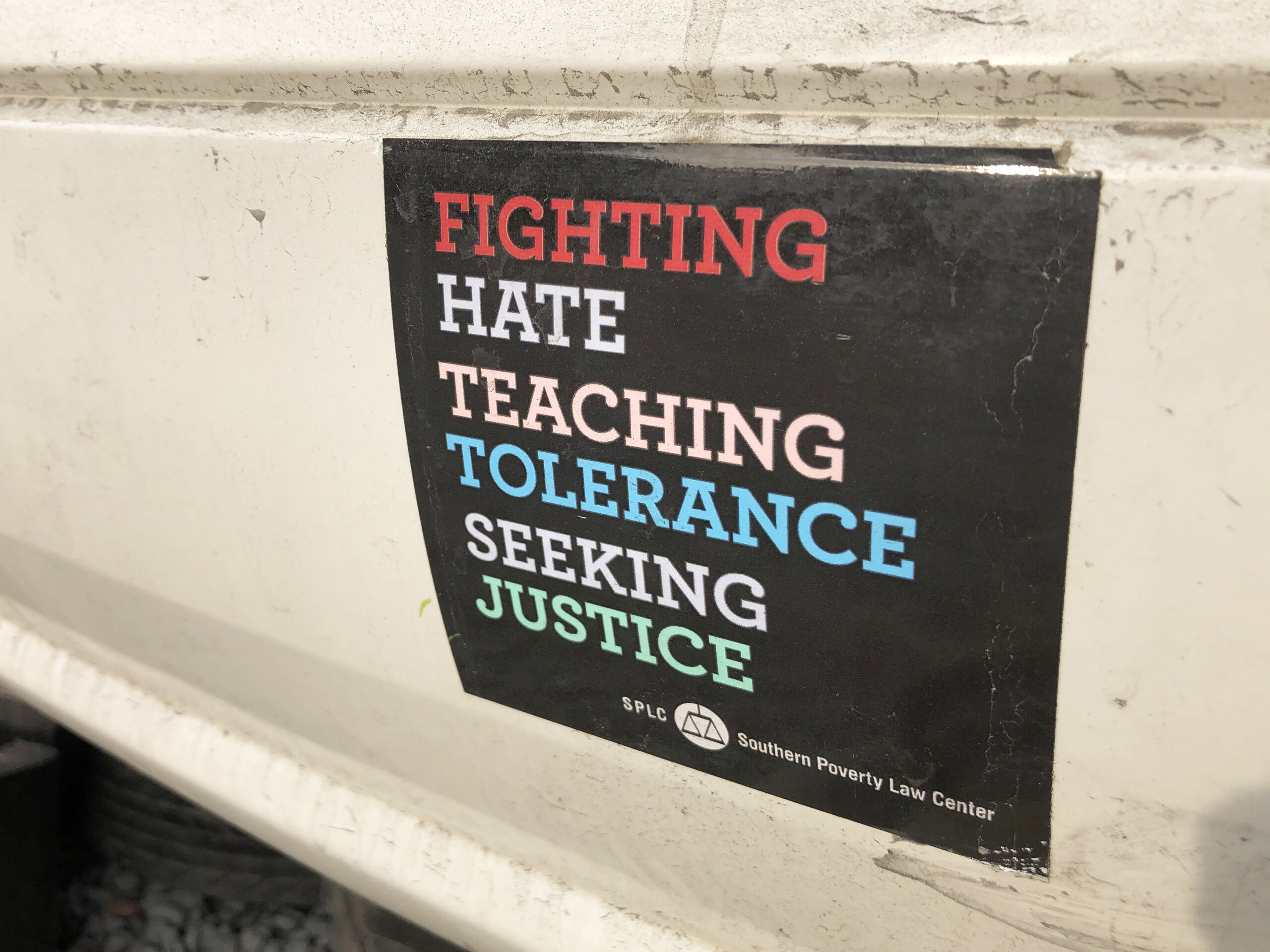 La asociación que acabó con el Ku Klux Klan pagó millones a neonazis para justificar su propia existencia