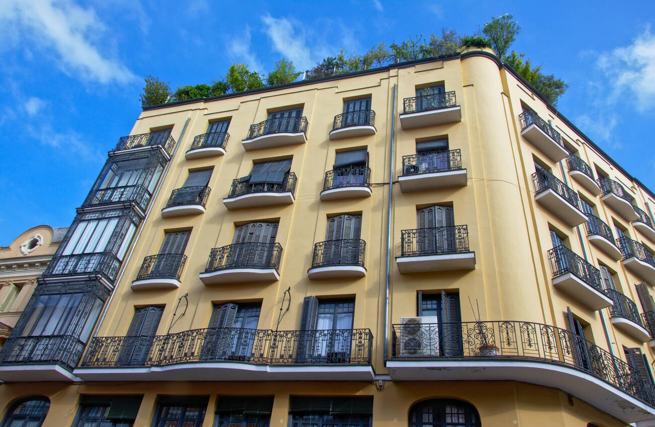 Sánchez recicla sus bonos fallidos de vivienda: un gasto inútil que solo encarece los alquileres