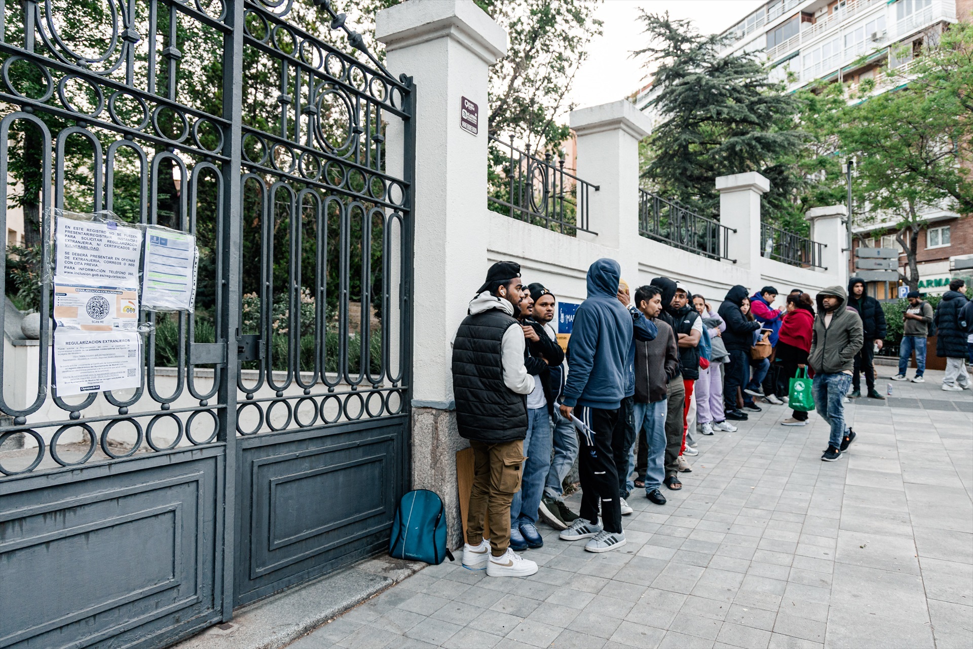 ¿A por las pensiones no contributivas? Las residencias por arraigo familiar de mayores de 55 años se disparan un 10.793%