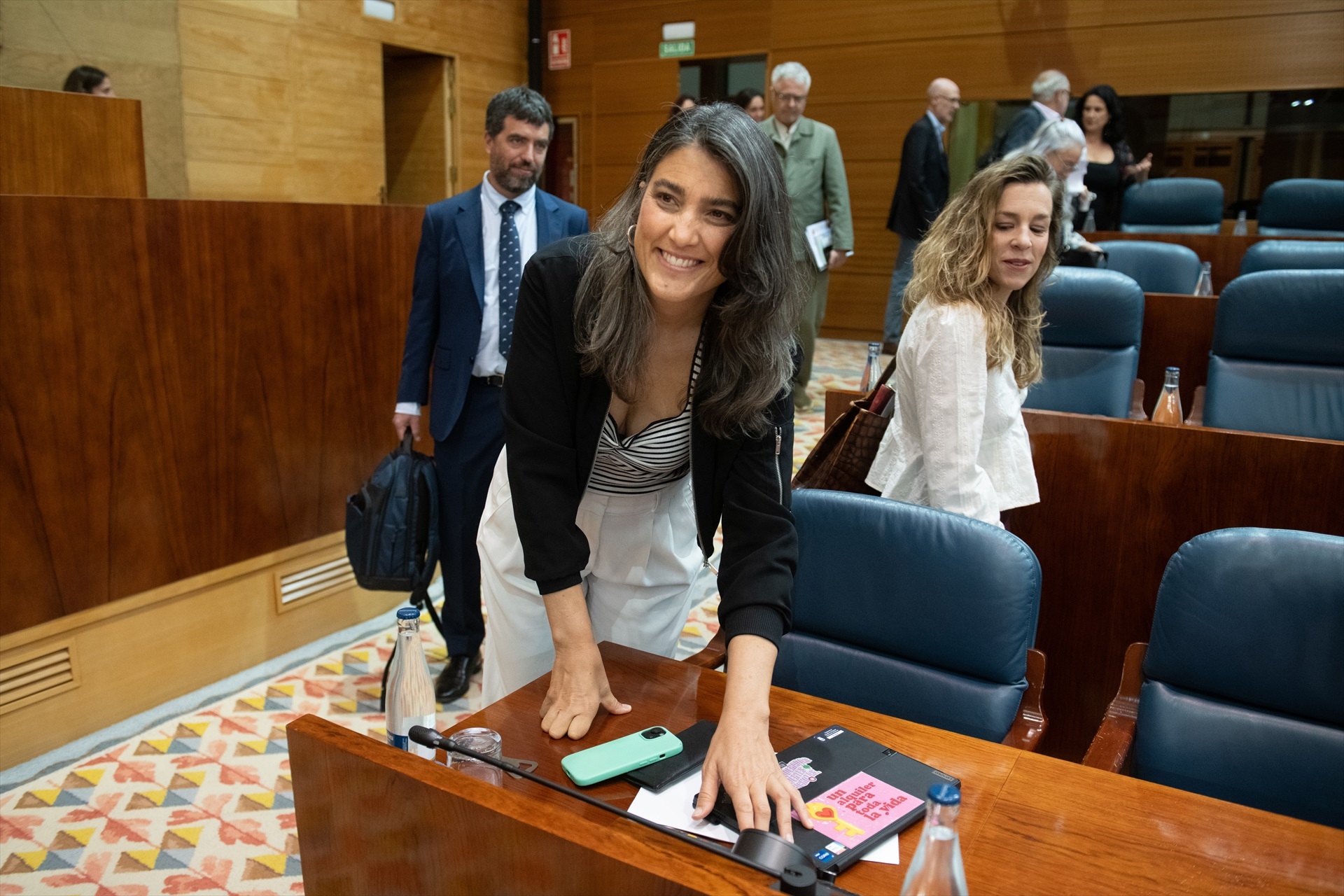 Ayuso, a Bergerot ante la inminente vuelta de Mónica García: "Estamos un poco cansados de debatir con hologramas"