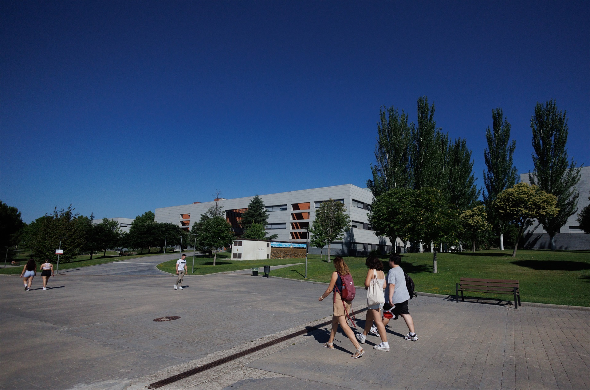 Detenido en Alcalá de Henares por robar y vender 50 cámaras de la Universidad Rey Juan Carlos