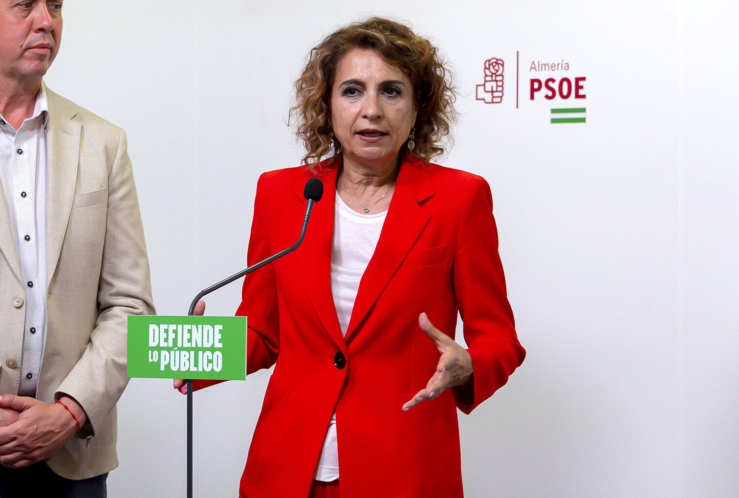 Montero pincha en Andalucía: los socialistas no igualarían los escaños de Juan Espadas