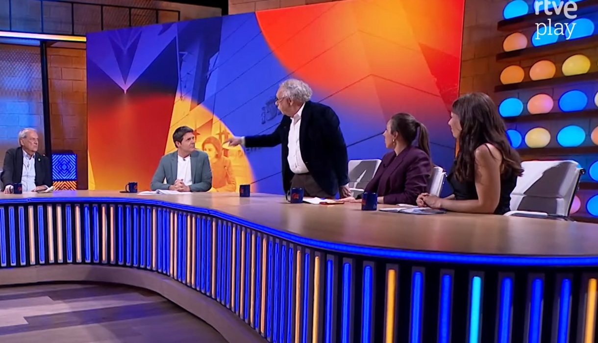 Monumental enfado de Ernesto Ekaizer con Cintora en el estreno de 'Malas Lenguas Noche': "Creo que me voy a ir"