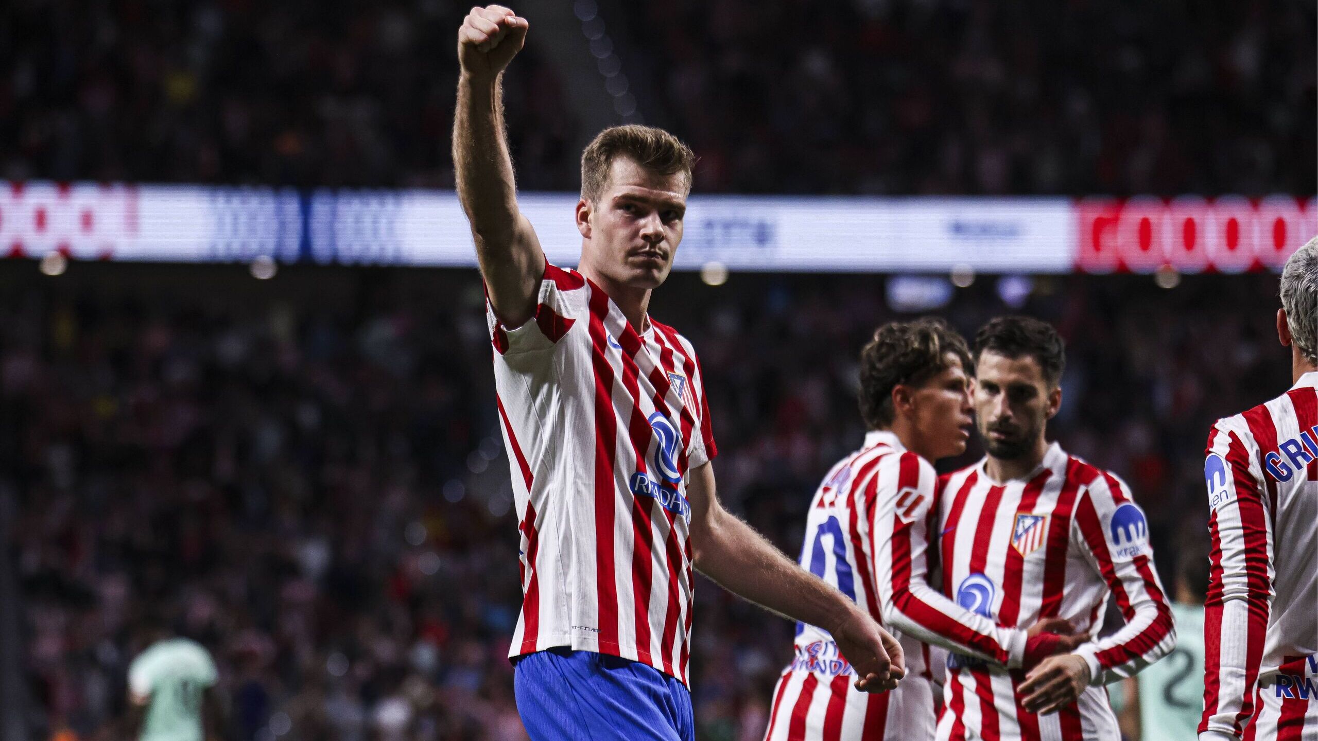 El Atlético se impone al Athletic con Sorloth de héroe y la lesión de Pablo Barrios
