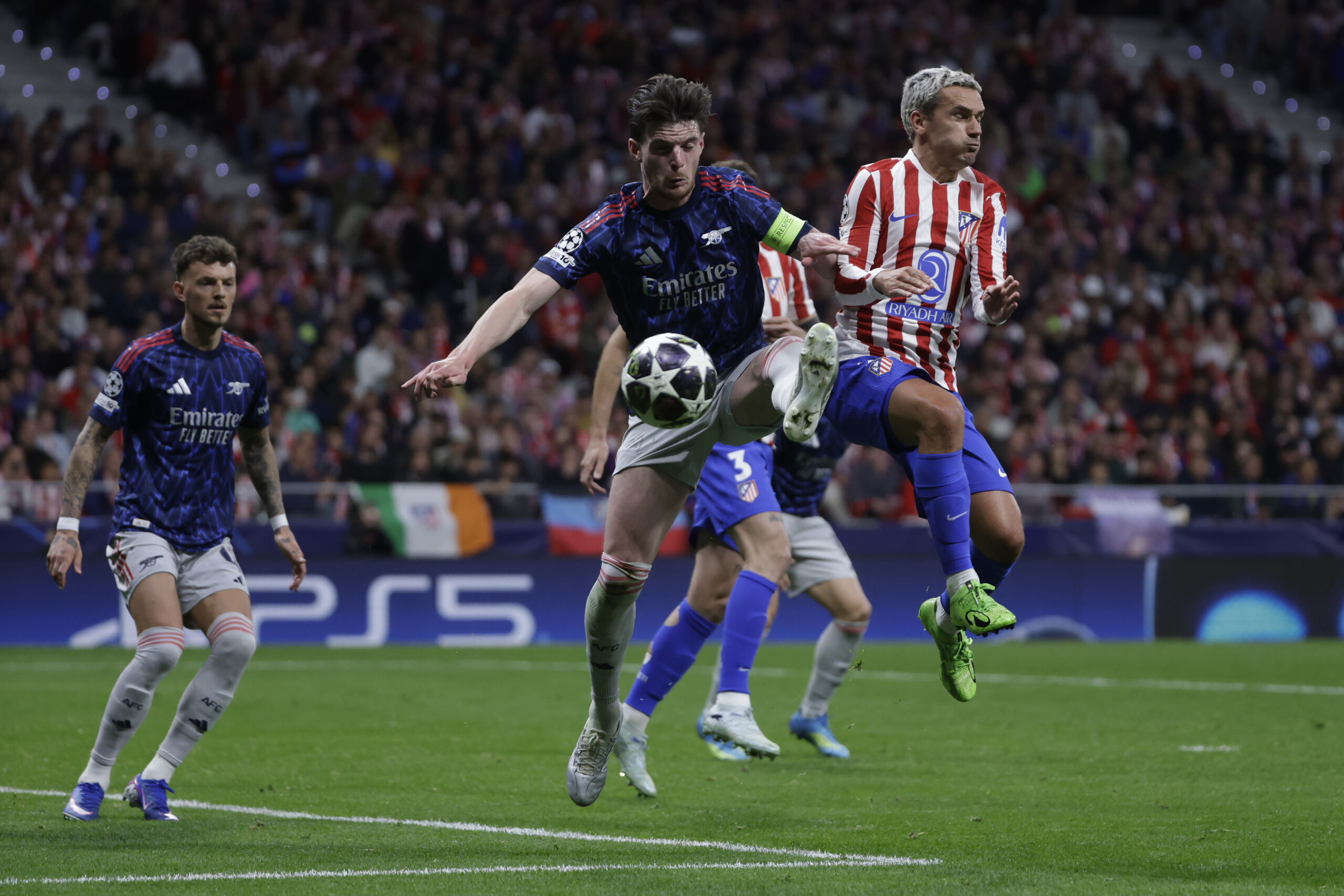 El Atlético deja vivo al Arsenal y tiembla por Julián Álvarez (1-1)