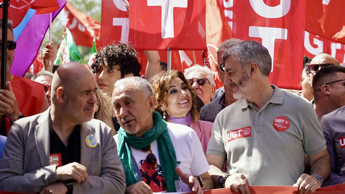 Yolanda Díaz y María Jesús Montero convierten el Primero de Mayo en Málaga en un acto clave de campaña electoral en Andalucía — image 1