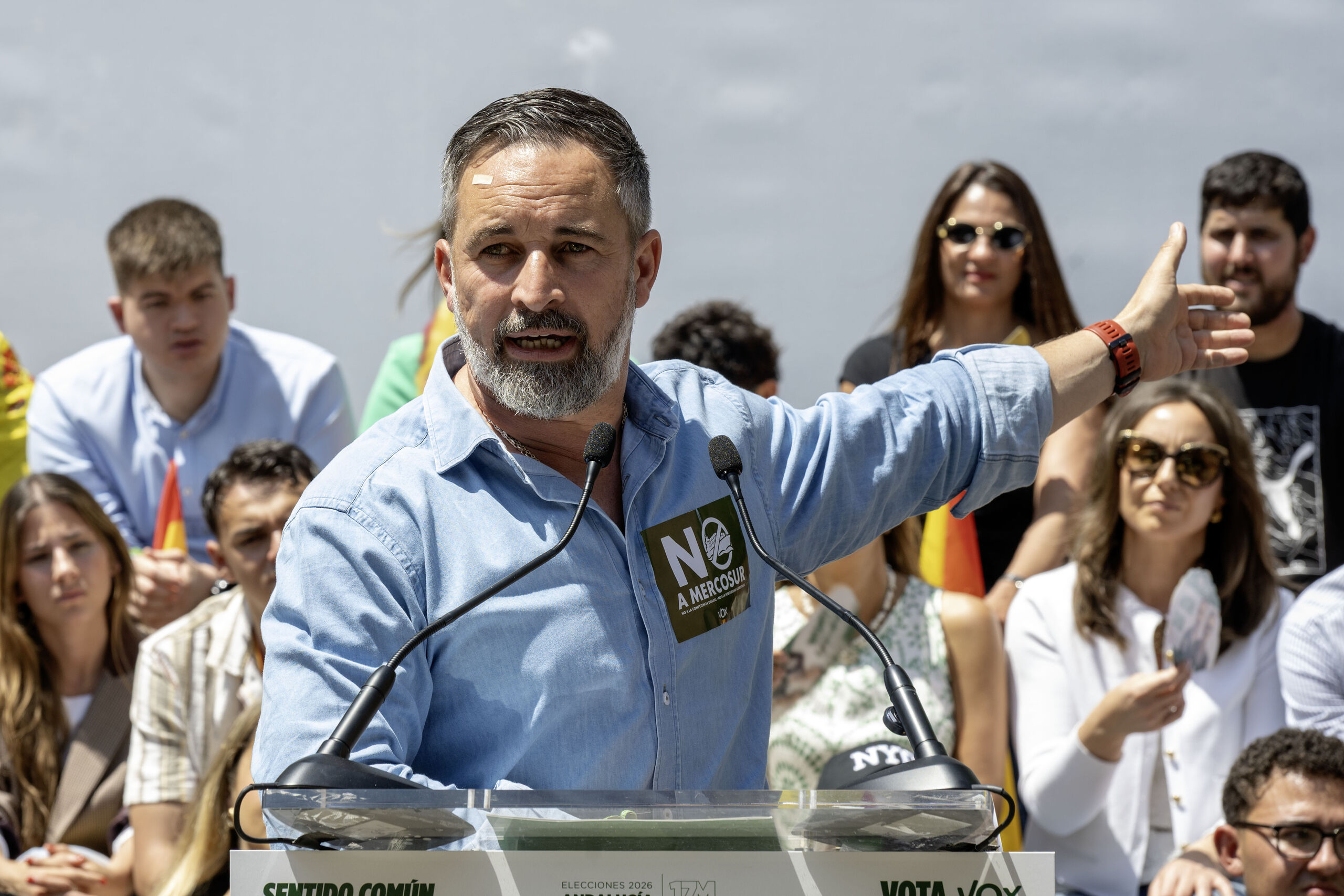 Abascal incendia la campaña al llamar a Sánchez "chulo putas" y acusarle de "robar las elecciones"