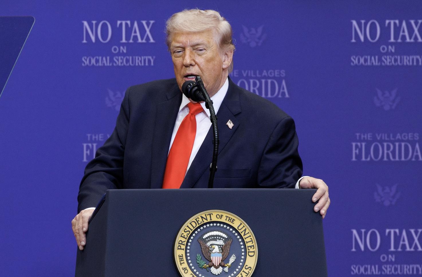 Trump afirma que EEUU "tomará el control" de Cuba "casi de inmediato"