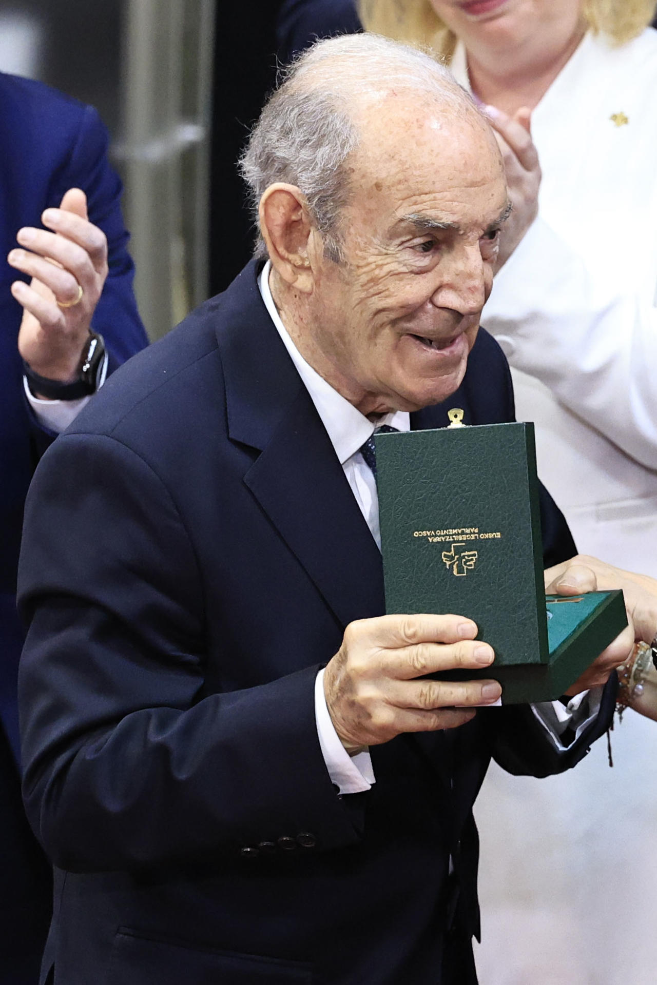 Fallece Carlos Garaikoetxea, el primer lehendakari de la democracia, a los 87 años