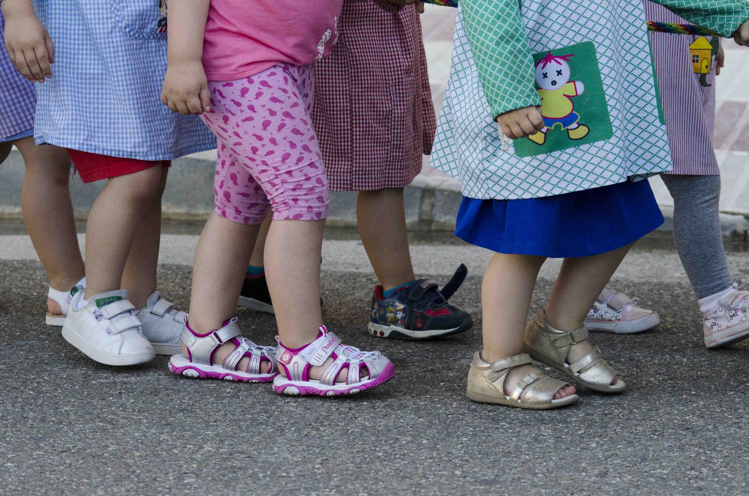 Ayudas de hasta 800 euros por familia, Tenerife aprueba el 'cheque guardería'.