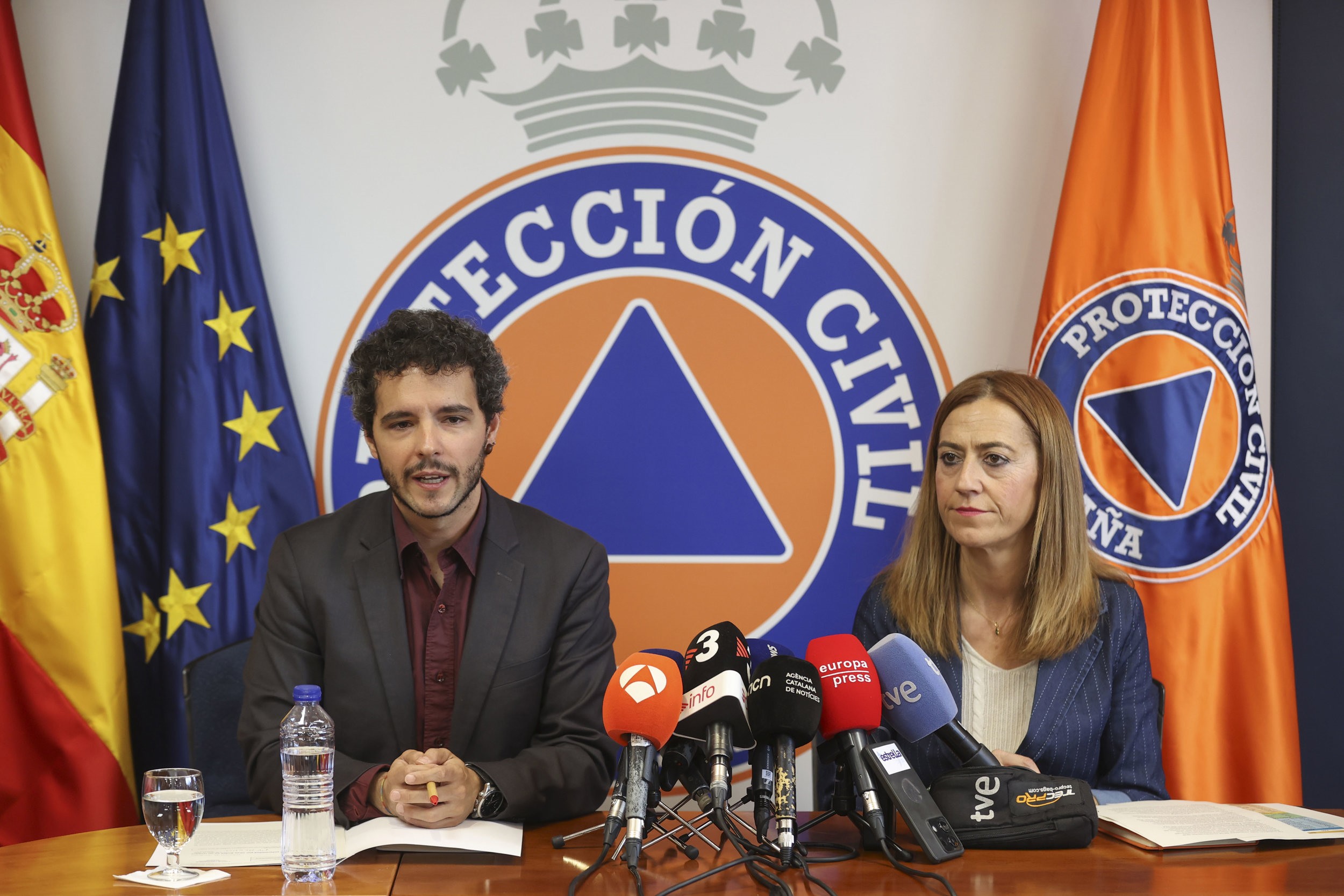 El Gobierno se hará cargo del cadáver que queda en el crucero del hantavirus y ultima la evacuación de los pasajeros