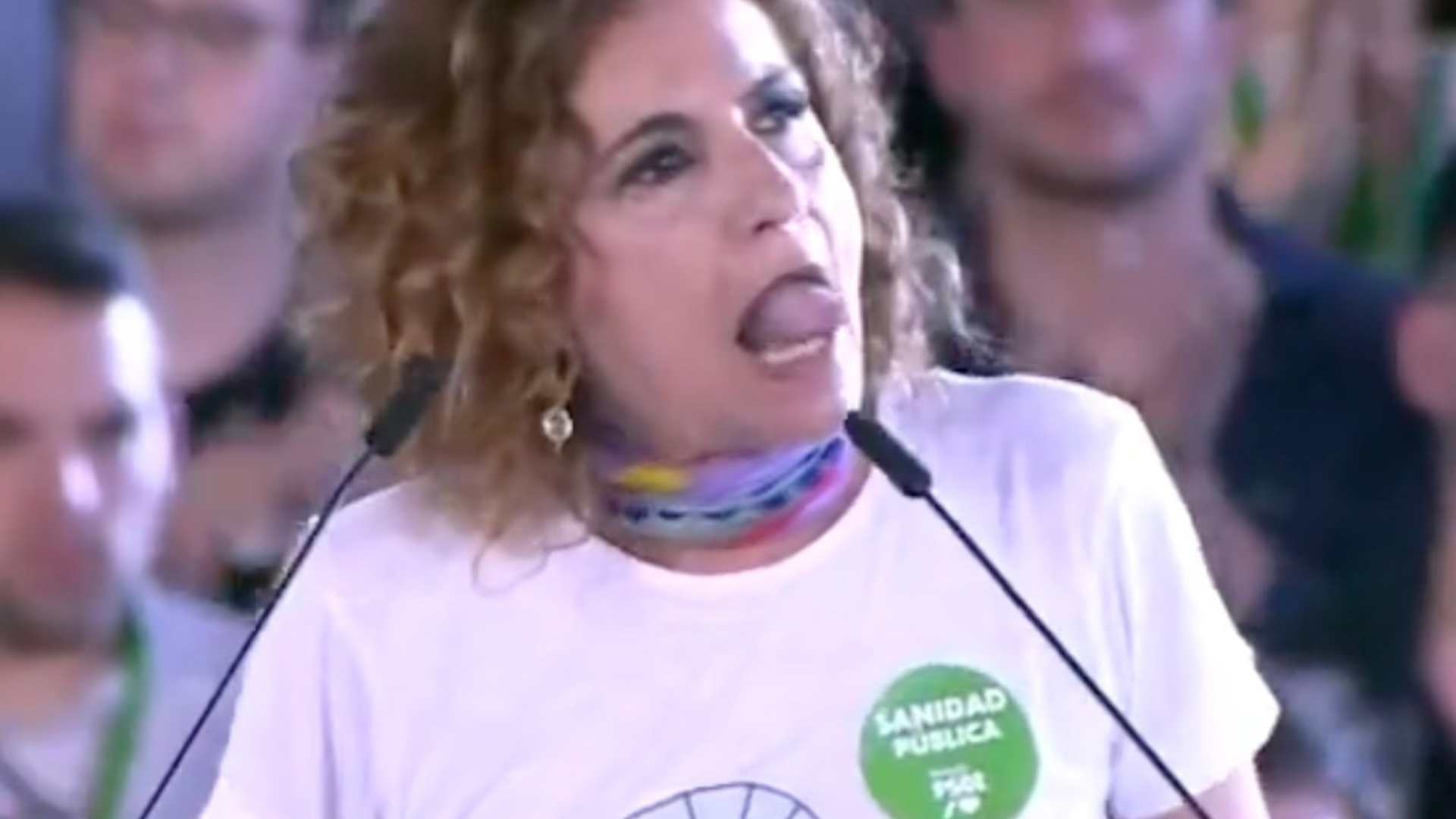 ¿Qué le pasa en la lengua a María Jesús Montero? Un experto analiza sus gestos y habla de "bótox y estimulantes"