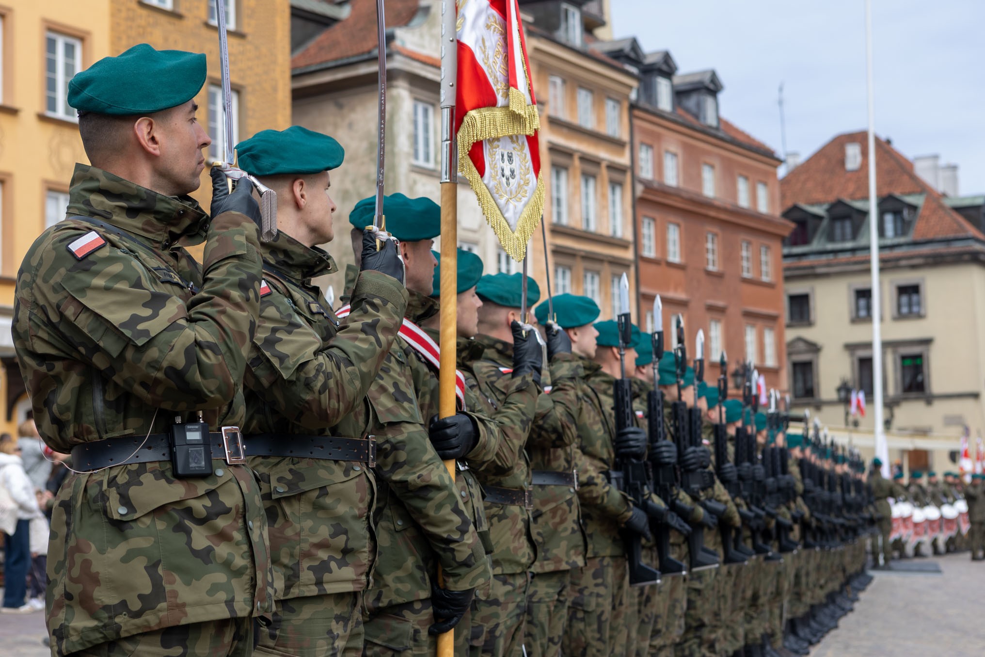 Polonia quiere alcanzar los 500.000 militares y tener el mayor ejército de Europa para 2030