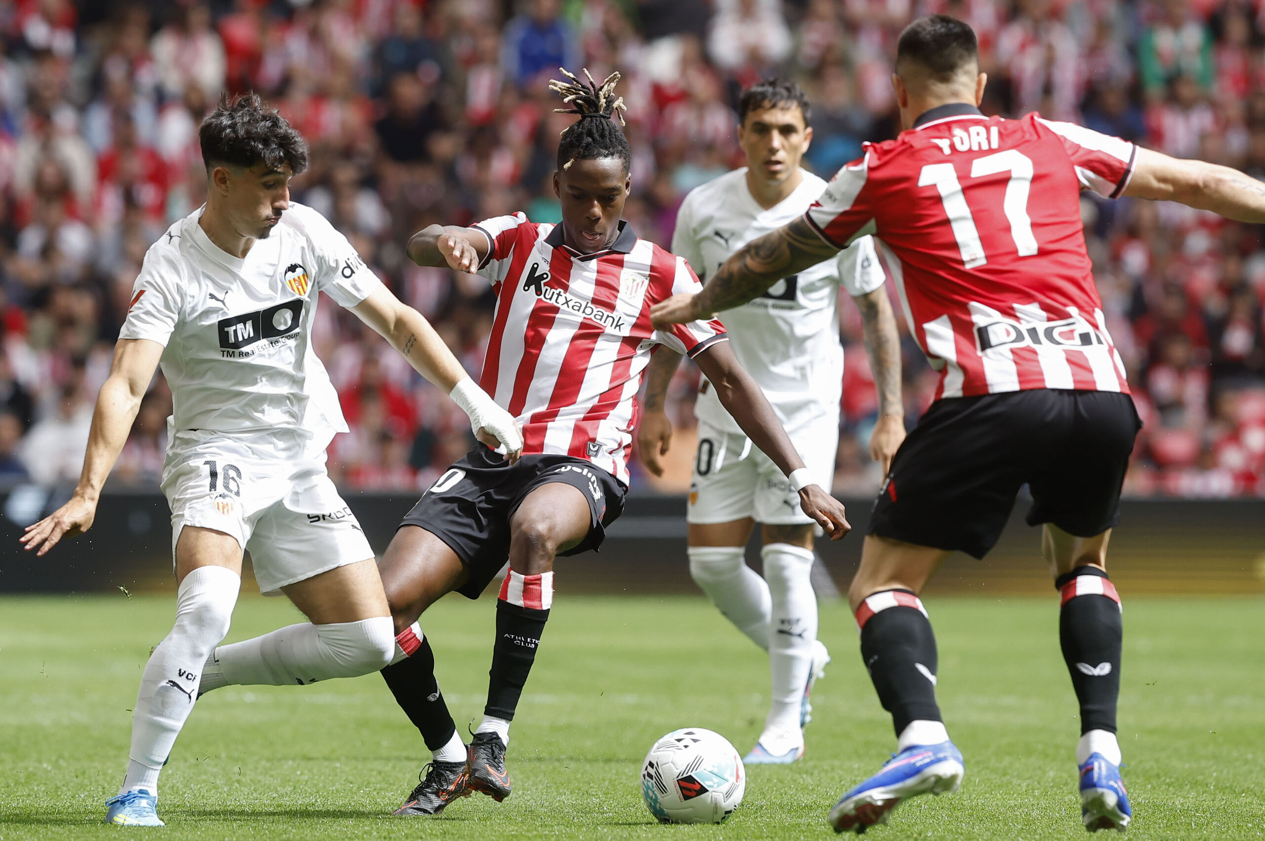Nico Williams se lesiona y enciende las alarmas a un mes del Mundial